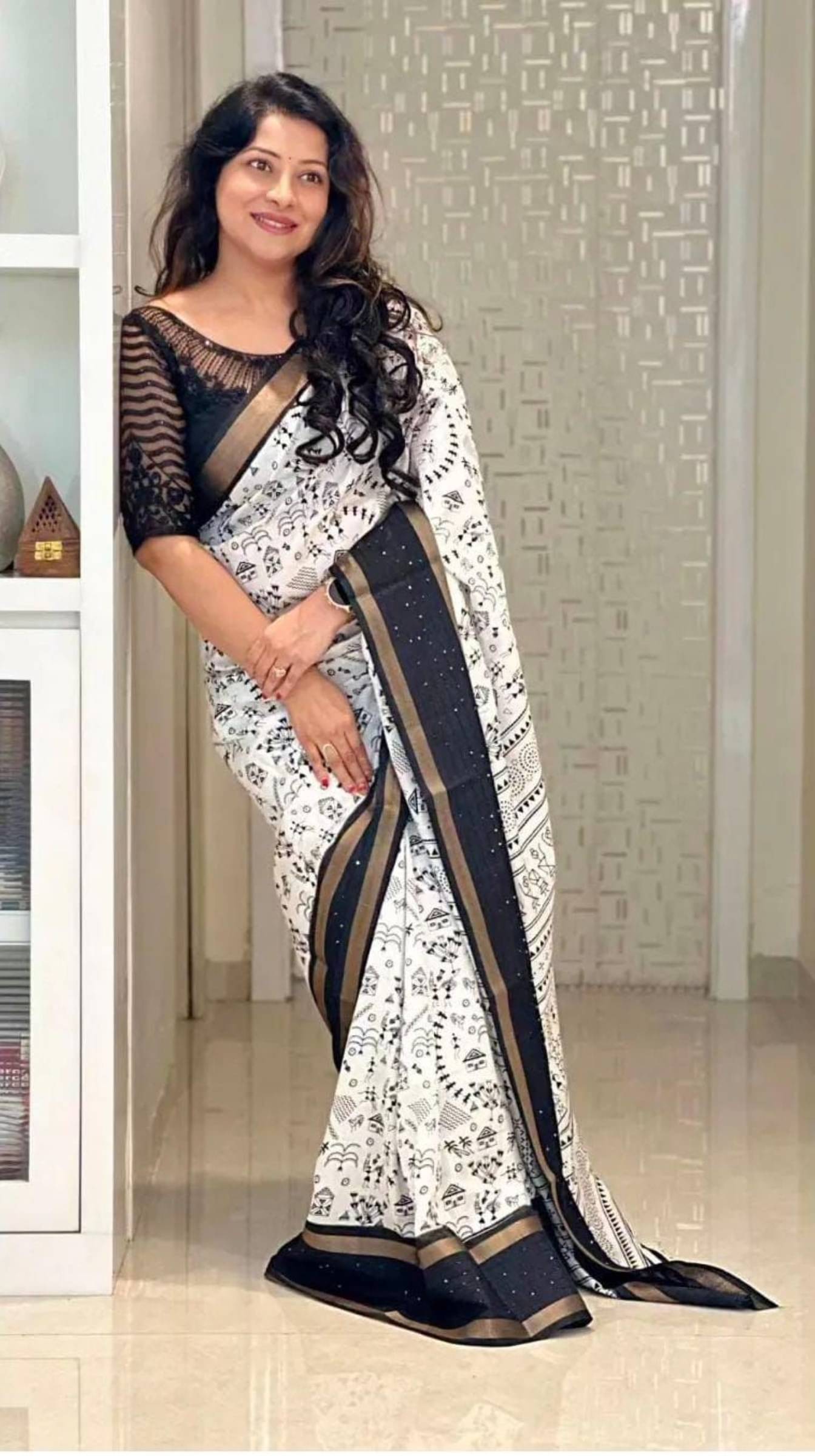    			Rangtulika Ethnics Cotton Printed Saree With Unstitched Blouse Piece ( Black )