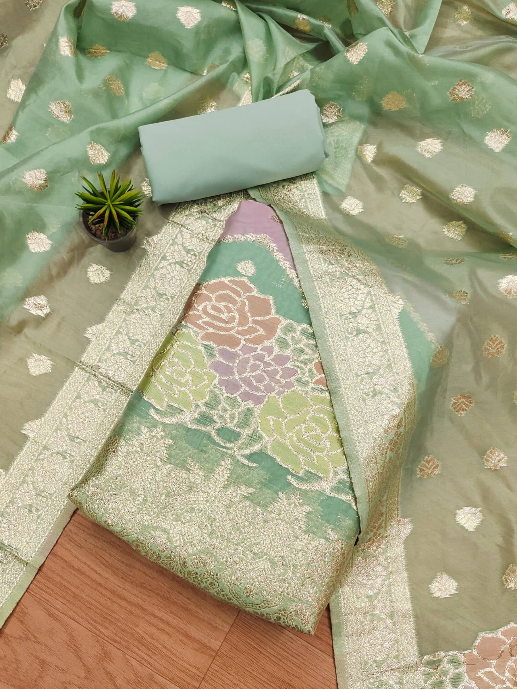 Rangtulika Ethnics Unstitched Organza Self Design Dress Material - Green ( Pack of 1 ) - Unstitched Fabrics | Buy online on ZillyBuy