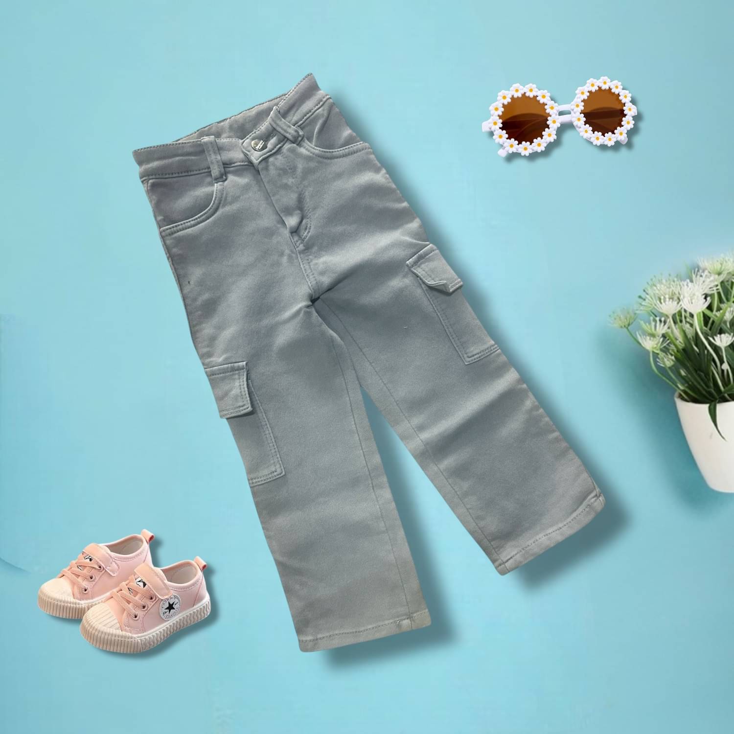     			ICONIC ME Girls Denim Jeans ( Pack of 1 , Grey )