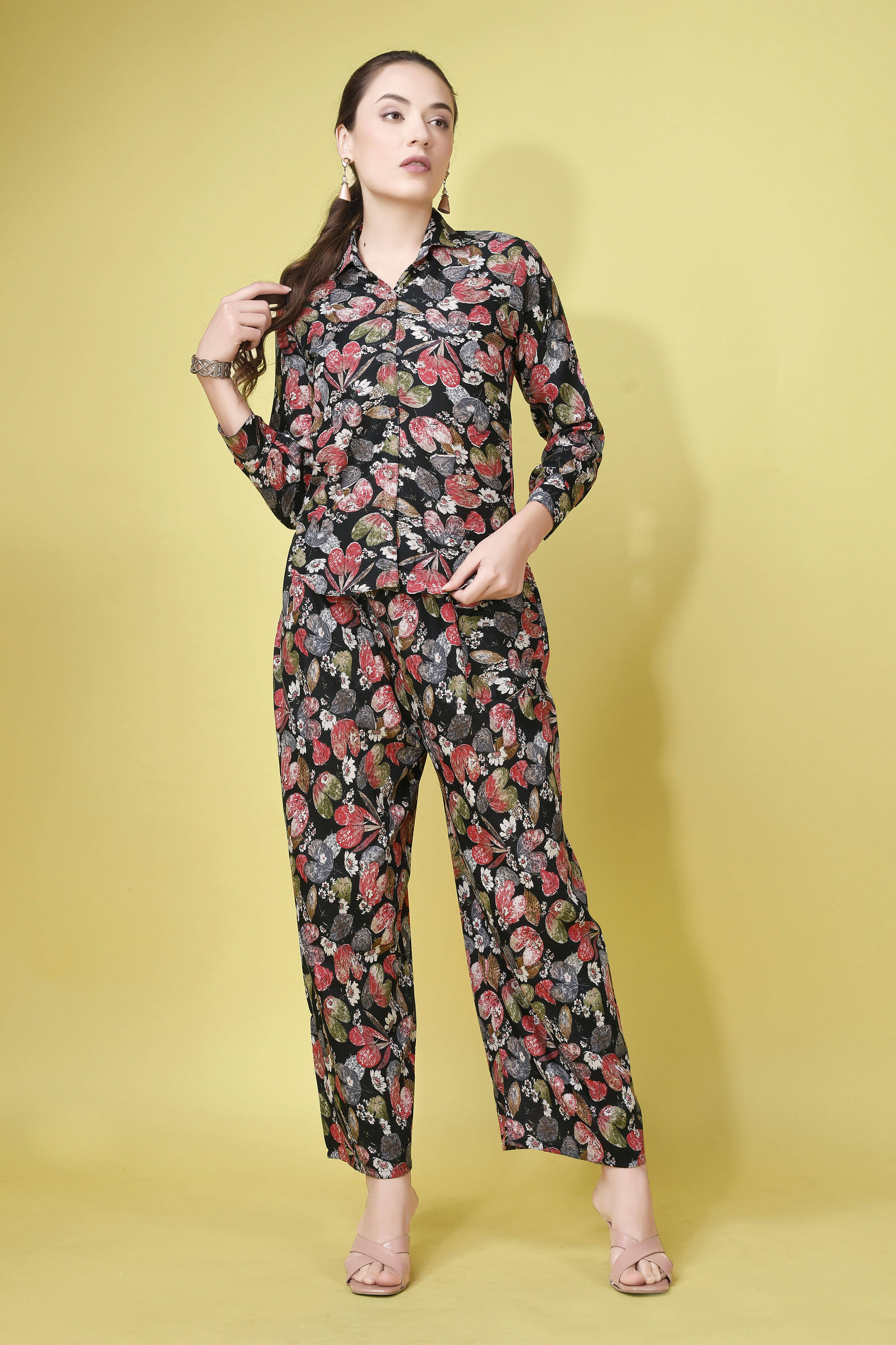     			KAHARA Women Printed Shirt With Trousers Co-Ord Set ( Black )