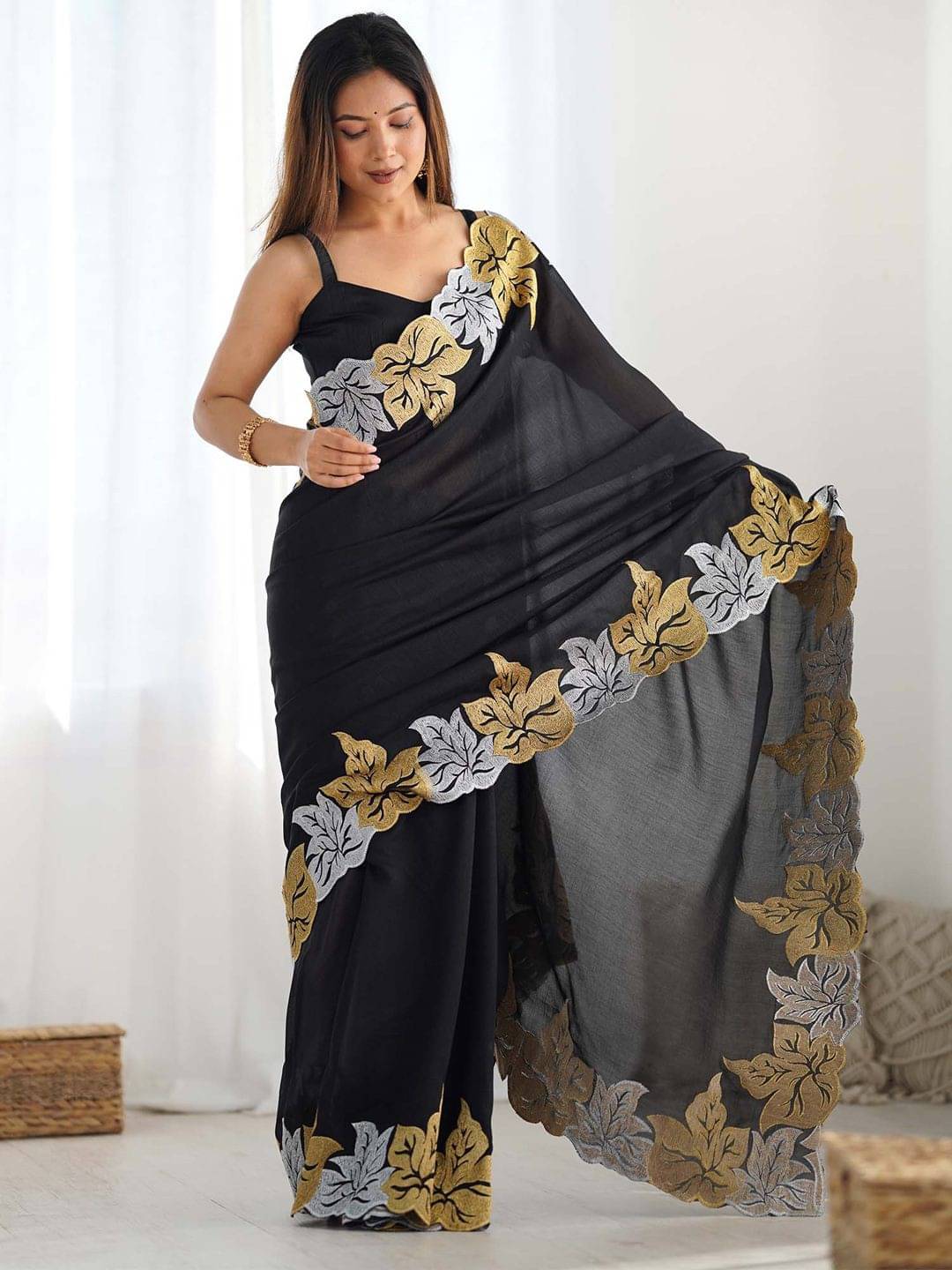 Nayanthara Trends Chiffon Embroidered Saree With Unstitched Blouse Piece ( Black ) Nayanthara Trends Chiffon Embroidered Saree With Unstitched Blouse Piece ( Black )