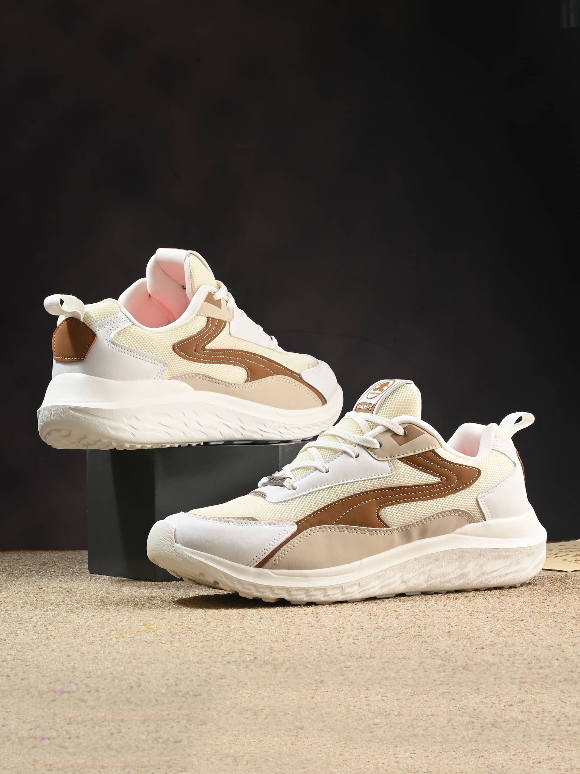     			OFF LIMITS HITCH Cream Men's Sneakers