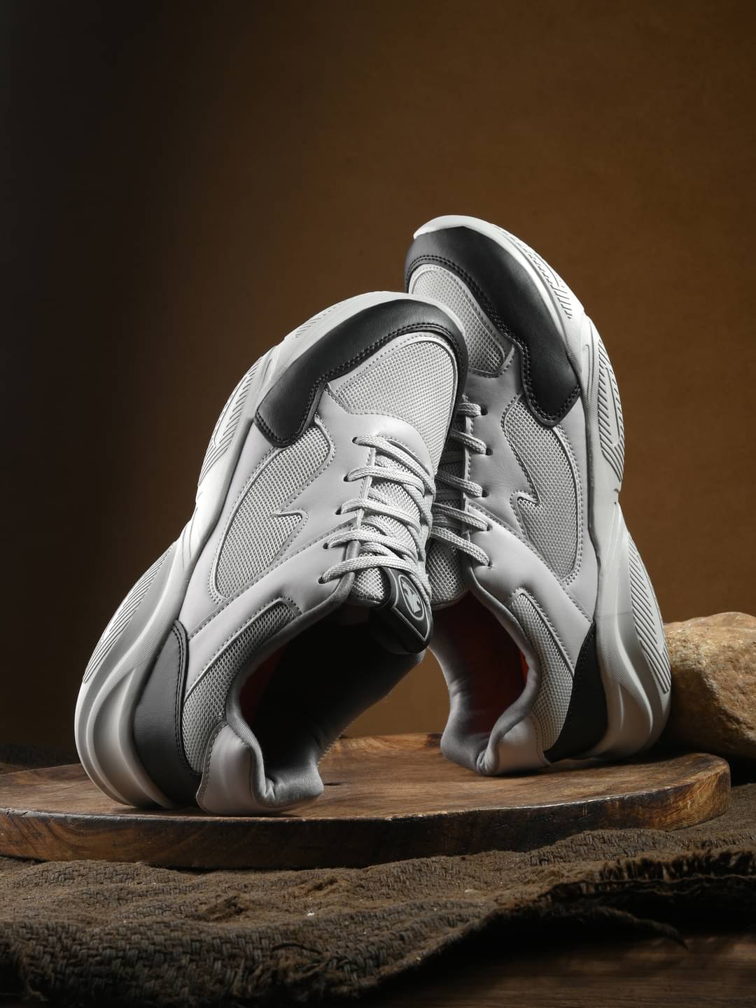     			OFF LIMITS ROGER Light Grey Men's Sneakers