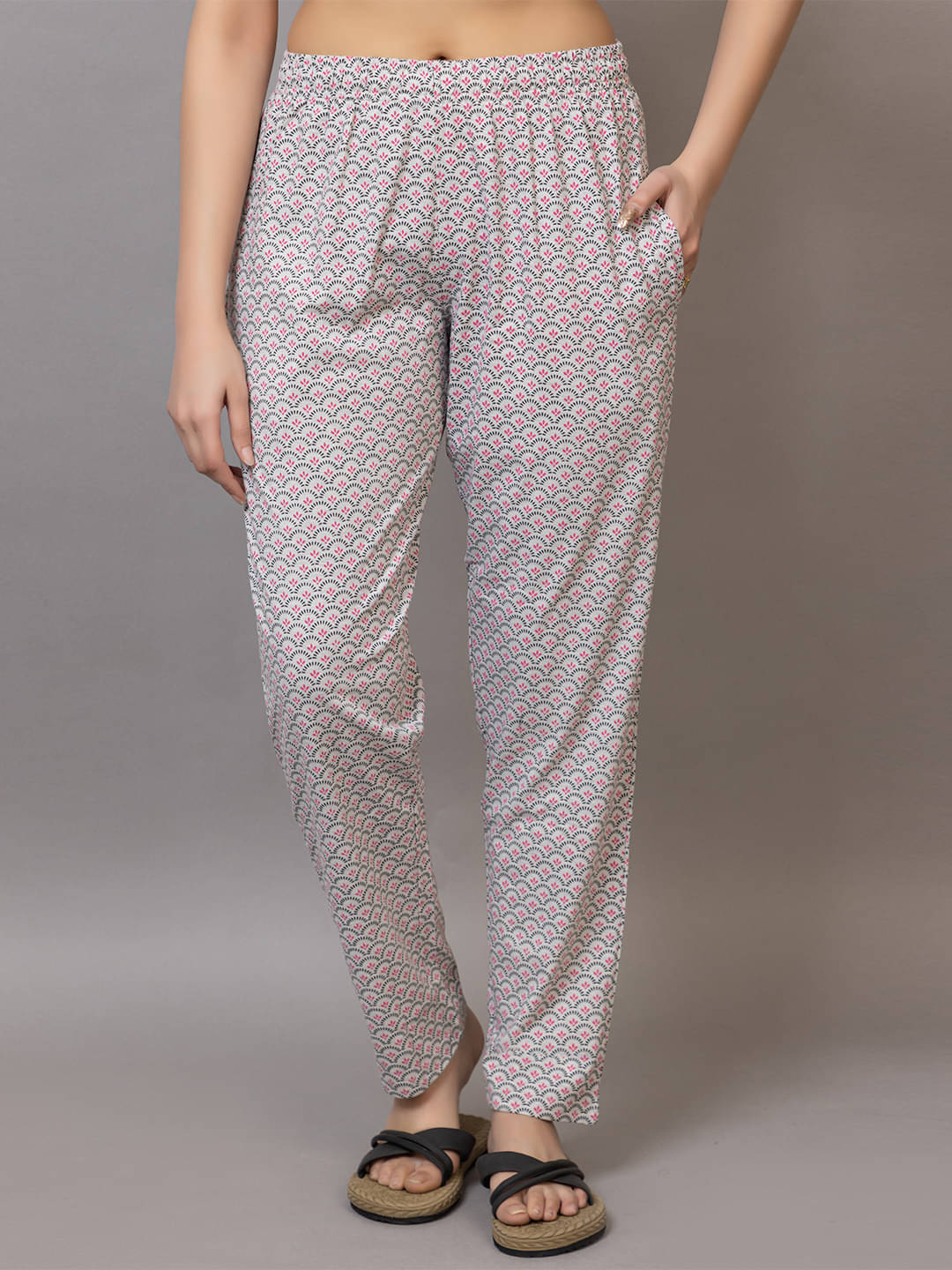     			PROBASIC Off White Cotton Blend Women's Nightwear Pyjama ( Pack of 1 )