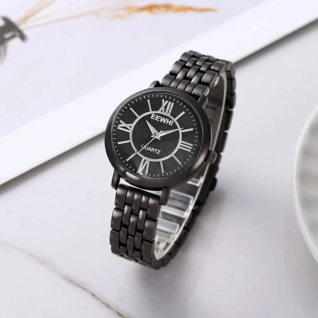     			EEWHI Black Metal Analog Womens Watch