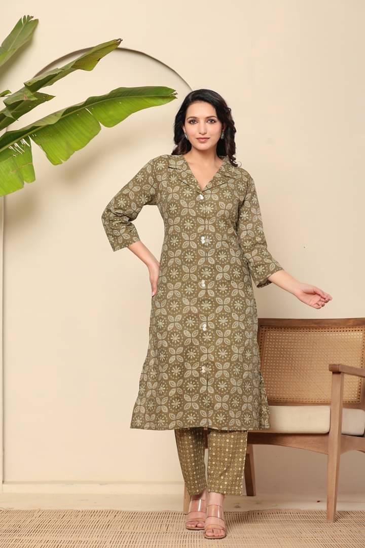     			Flamboyant Cotton Printed Kurti With Pants Women's Stitched Salwar Suit - Green ( Pack of 1 )