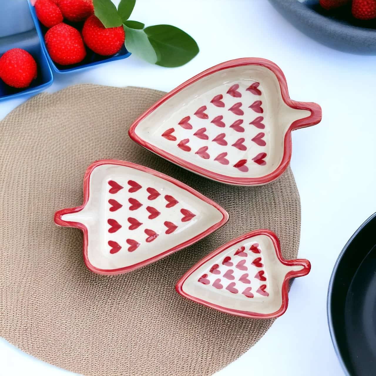     			Malaikah 3 Pcs Ceramic Red Platter