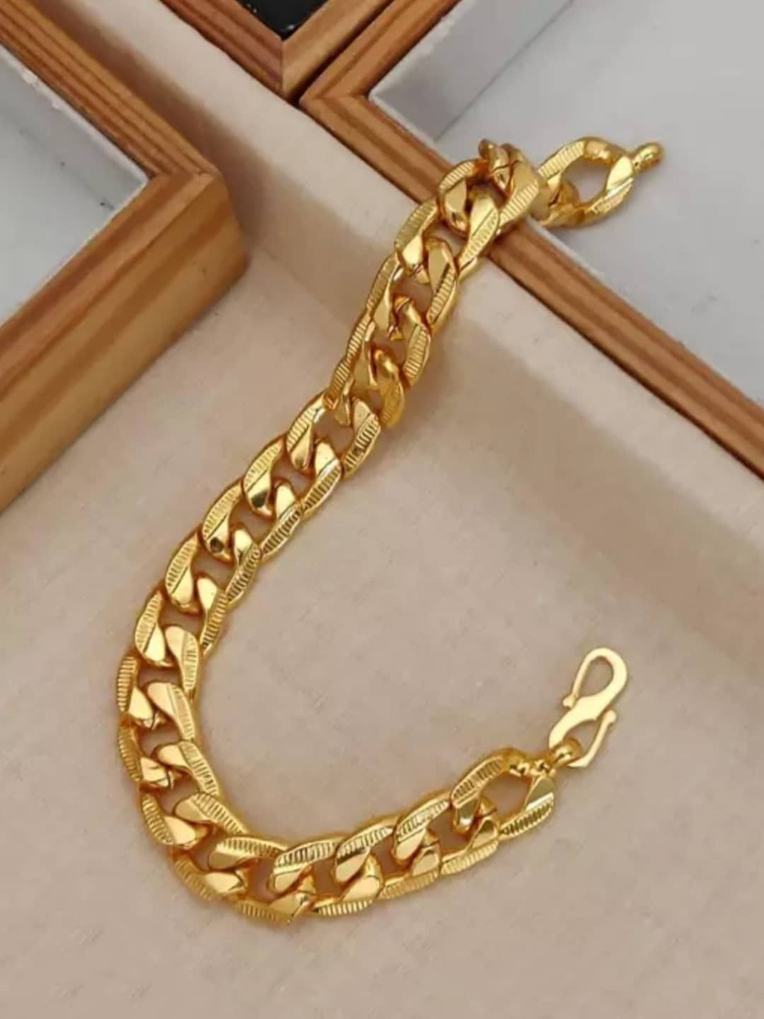 Style Wind Gold Bracelet ( Pack of 1 ) - Bangles & Bracelets | Buy online on ZillyBuy