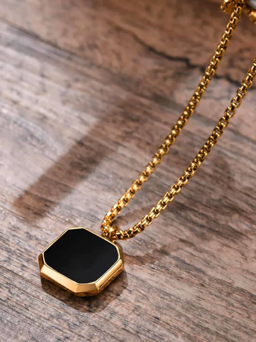 Style Wind Gold Plated Stainless Steel Chain with Pendant ( Pack of 1 )