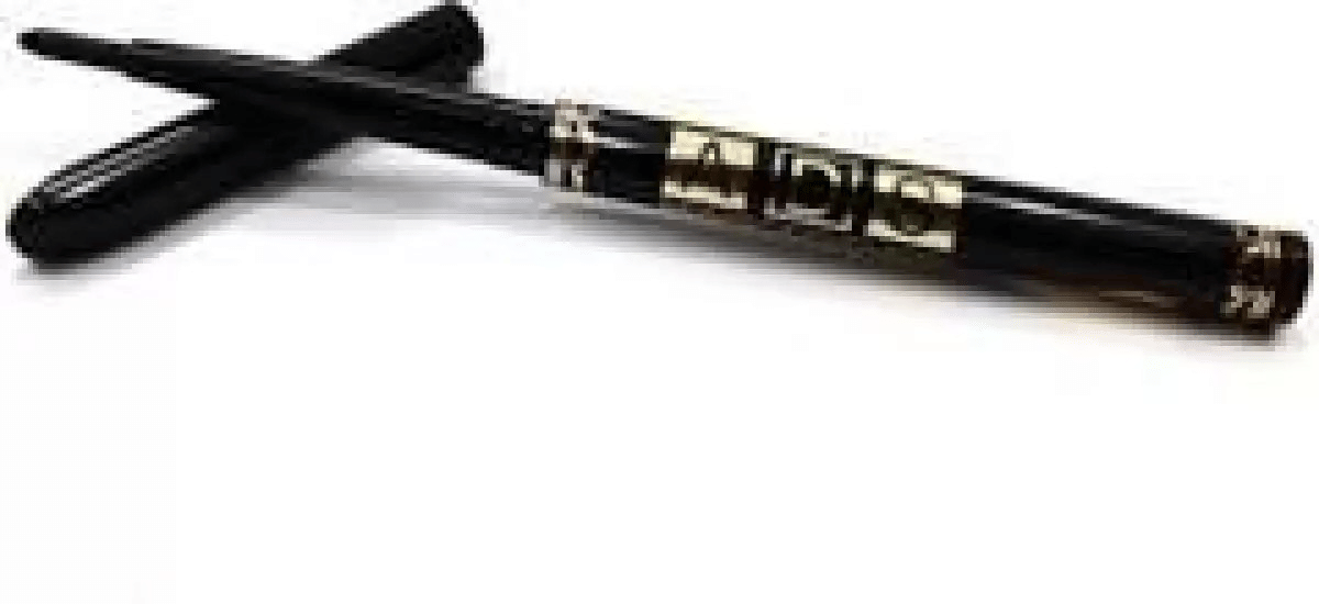     			Venus Traders Black Matte Kajal 10 g Pencil ( Pack of 1 )