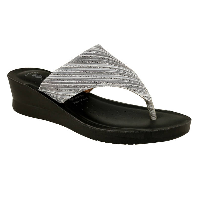     			Aeroblu Footwear Black Women's Flats