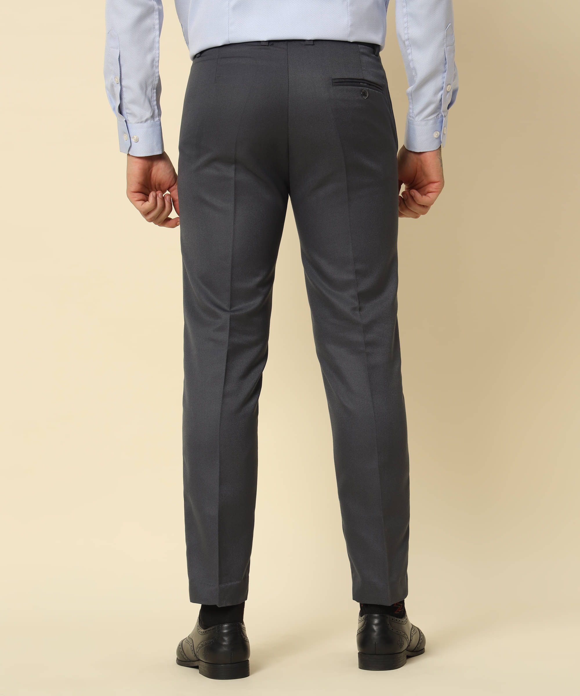     			DUCOHIVE Regular Flat Men's Formal Trouser - Dark Grey ( Pack of 1 )