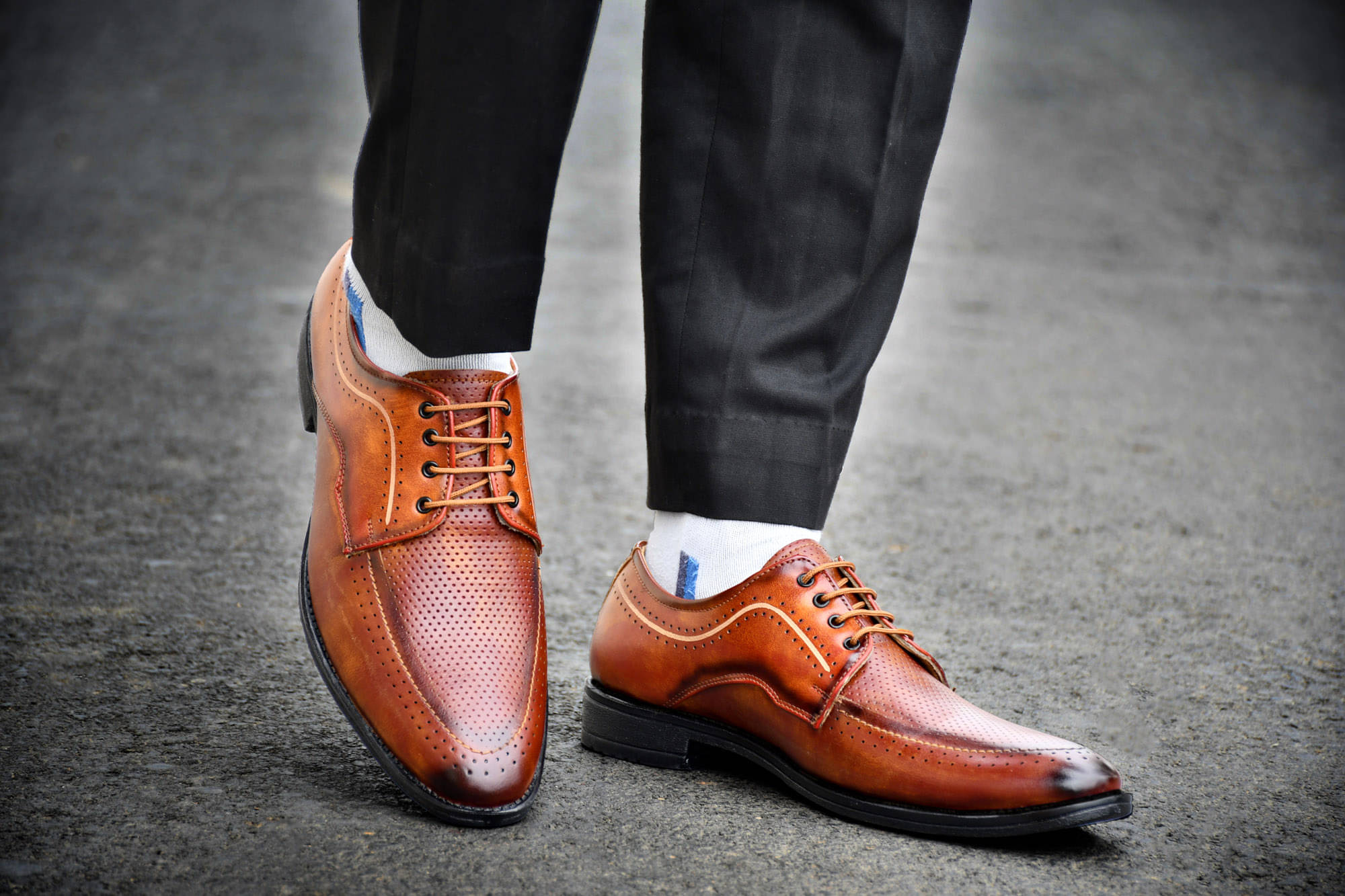     			RYKO Tan Men's Brogue Formal Shoes