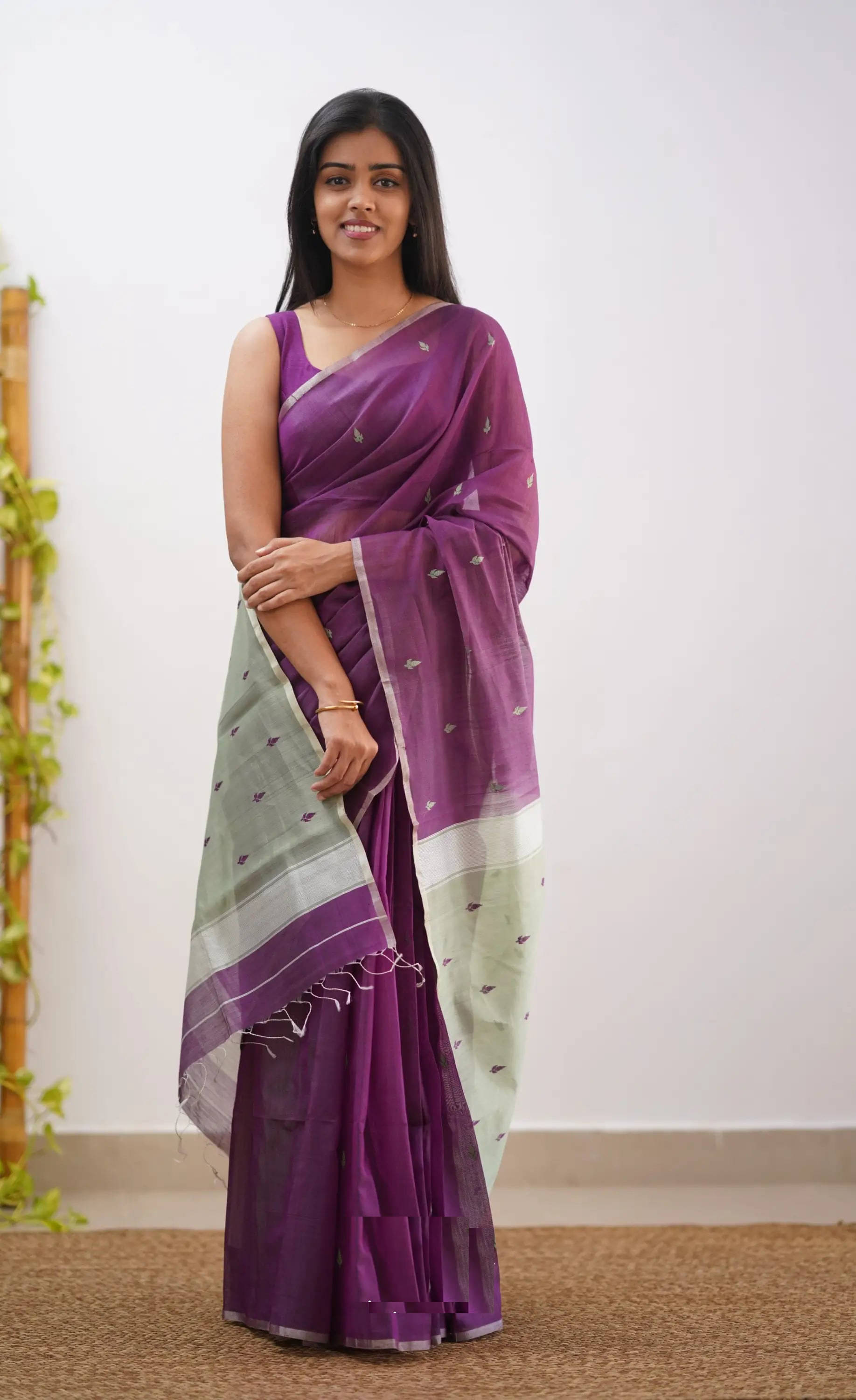 Apnisha Chanderi Colorblock Saree With Unstitched Blouse Piece ( Multicolor 4 ) Apnisha Chanderi Colorblock Saree With Unstitched Blouse Piece ( Multicolor 4 )