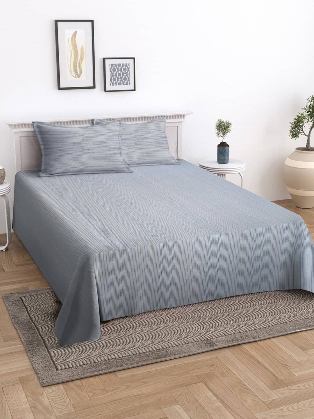 Klotthe Cotton Printed King Size Bedcover - White ( ) Klotthe Cotton Printed King Size Bedcover - White ( )