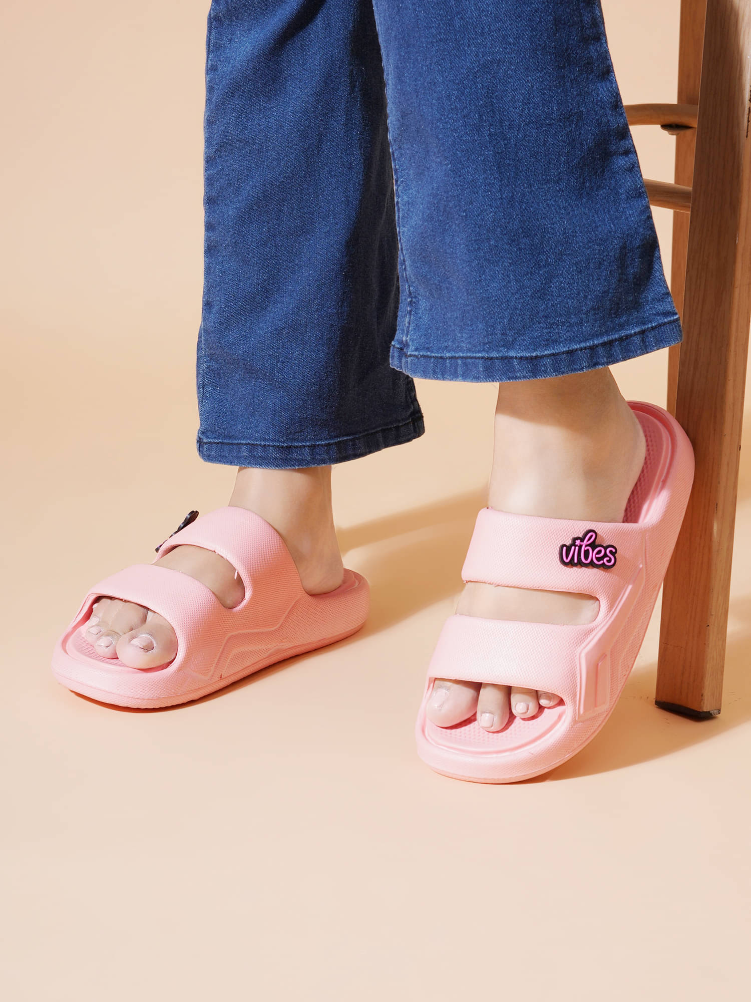    			PLANET WALK Pink Women's Flip Flop