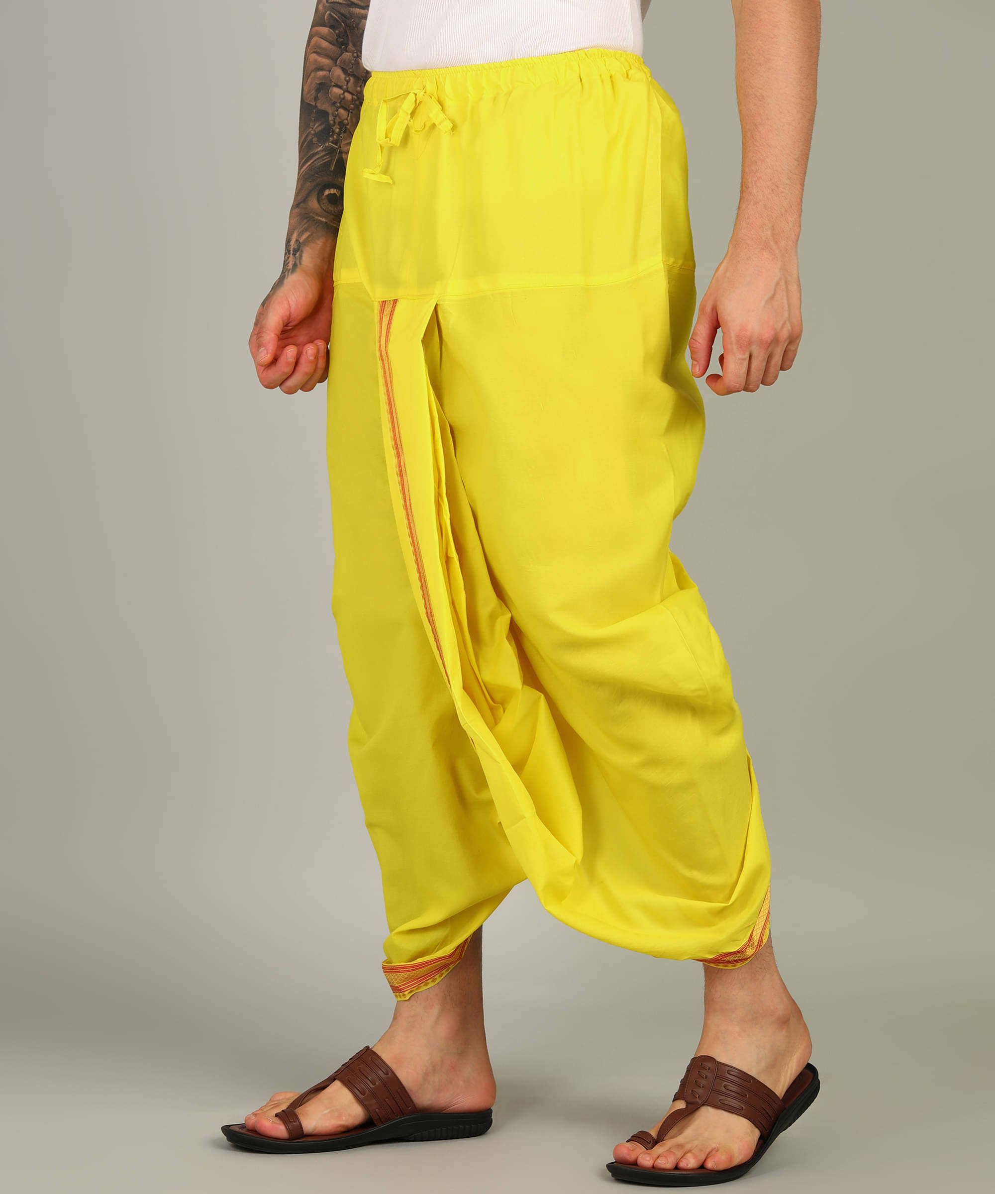     			Shyam Handloom Silk Men's Dhoti Gold ( Pack of 1 )