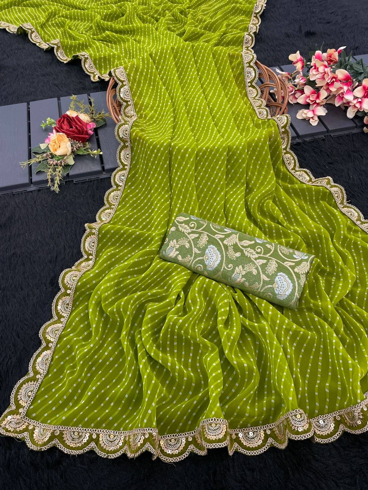 A TO Z CART Georgette Striped Saree With Unstitched Blouse Piece ( Sea Green ) A TO Z CART Georgette Striped Saree With Unstitched Blouse Piece ( Sea Green )