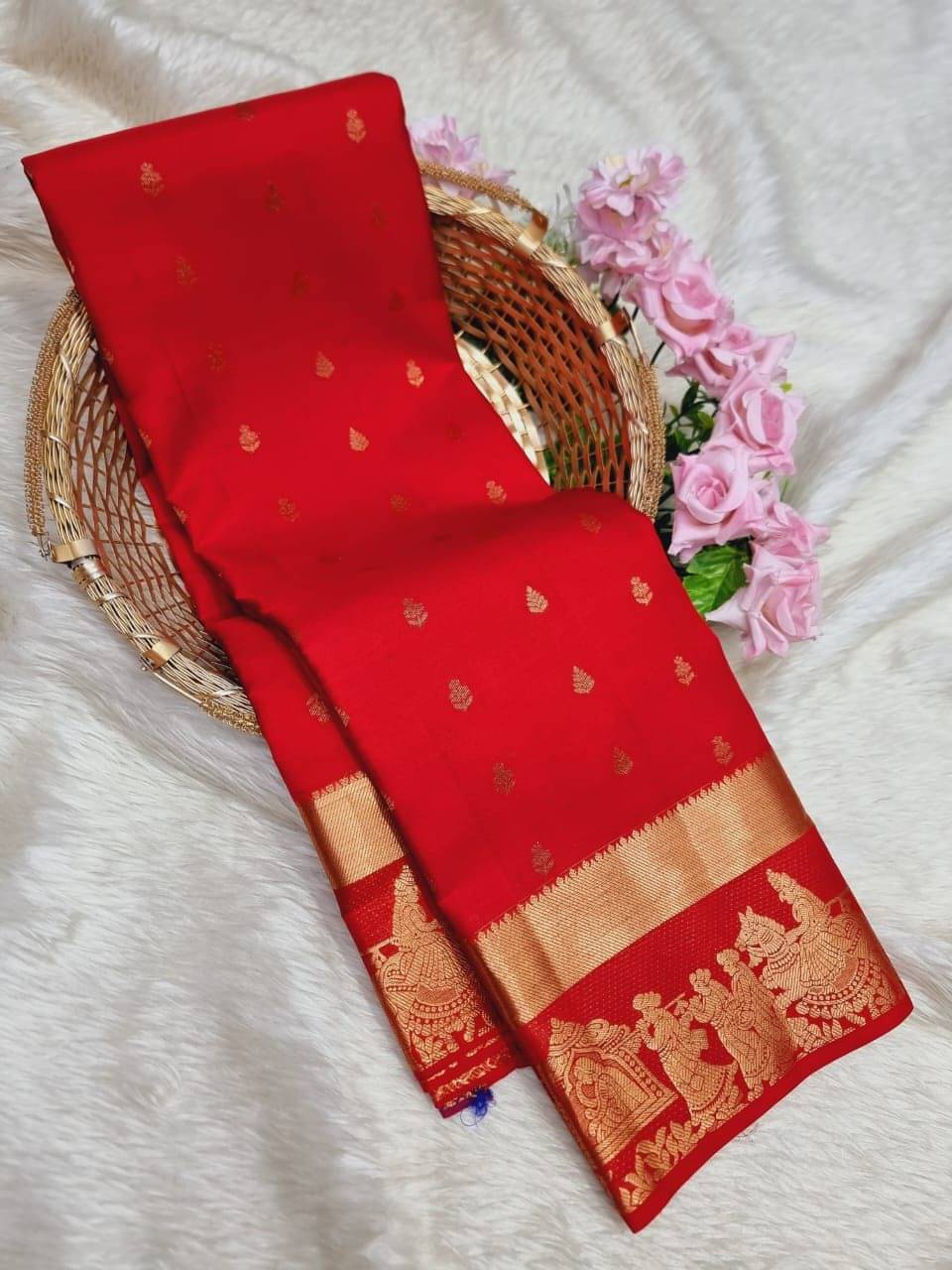 JULEE Banarasi Silk Woven Saree With Unstitched Blouse Piece ( Red ) JULEE Banarasi Silk Woven Saree With Unstitched Blouse Piece ( Red )