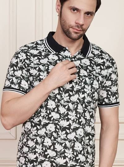 AUSTIN WOOD Pack of 1 Cotton Blend Regular Fit Printed Half Sleeves Men's Polo T Shirt ( Black ) AUSTIN WOOD Pack of 1 Cotton Blend Regular Fit Printed Half Sleeves Men's Polo T Shirt ( Black )