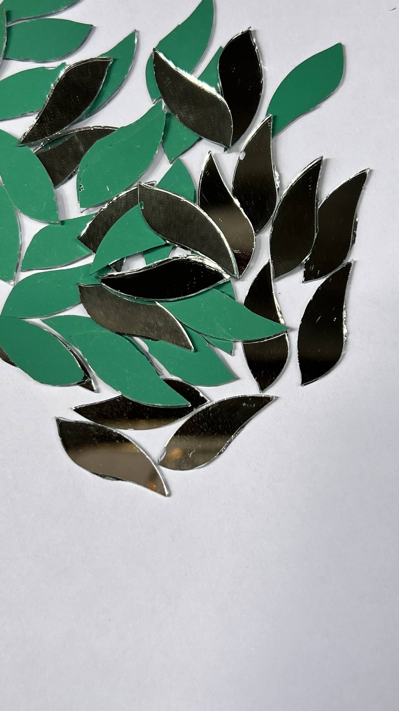     			MIRROR GLASS WORLDWIDE Glass Fancy Shape Mirror For Lippan Art, 17*45mm 75pieces 100gm ( Pack of 1 )