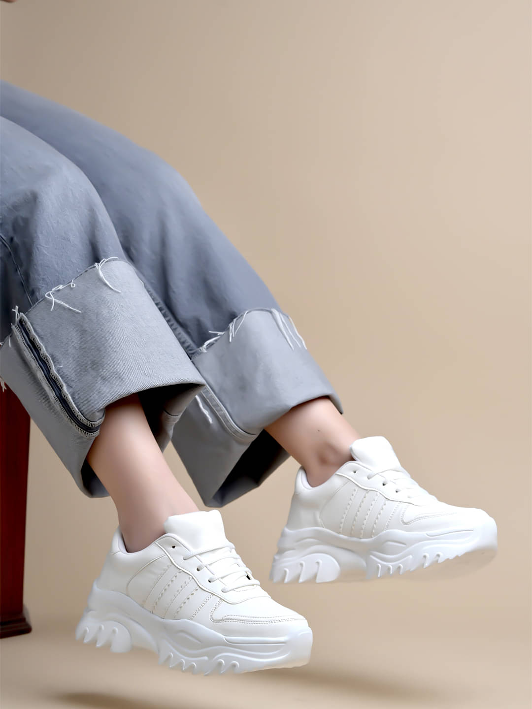     			Shoetopia White Women's Sneakers
