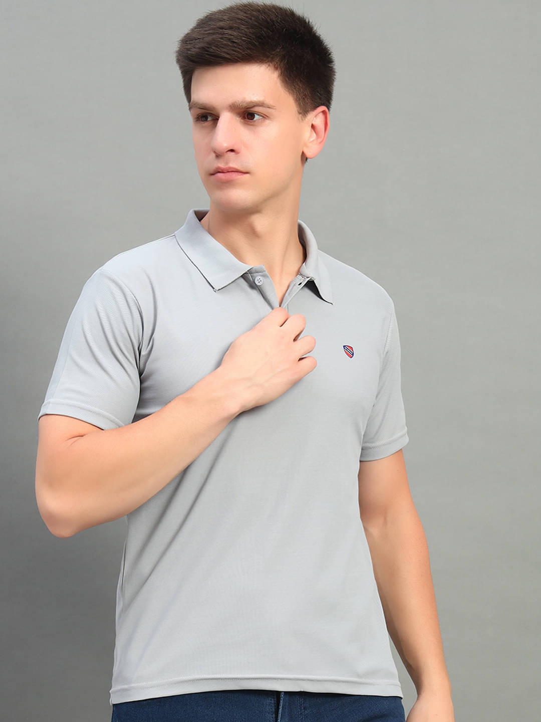 THE CASUALS Pack of 1 Cotton Blend Regular Fit Solid Half Sleeves Men's Polo T Shirt ( Grey ) THE CASUALS Pack of 1 Cotton Blend Regular Fit Solid Half Sleeves Men's Polo T Shirt ( Grey )