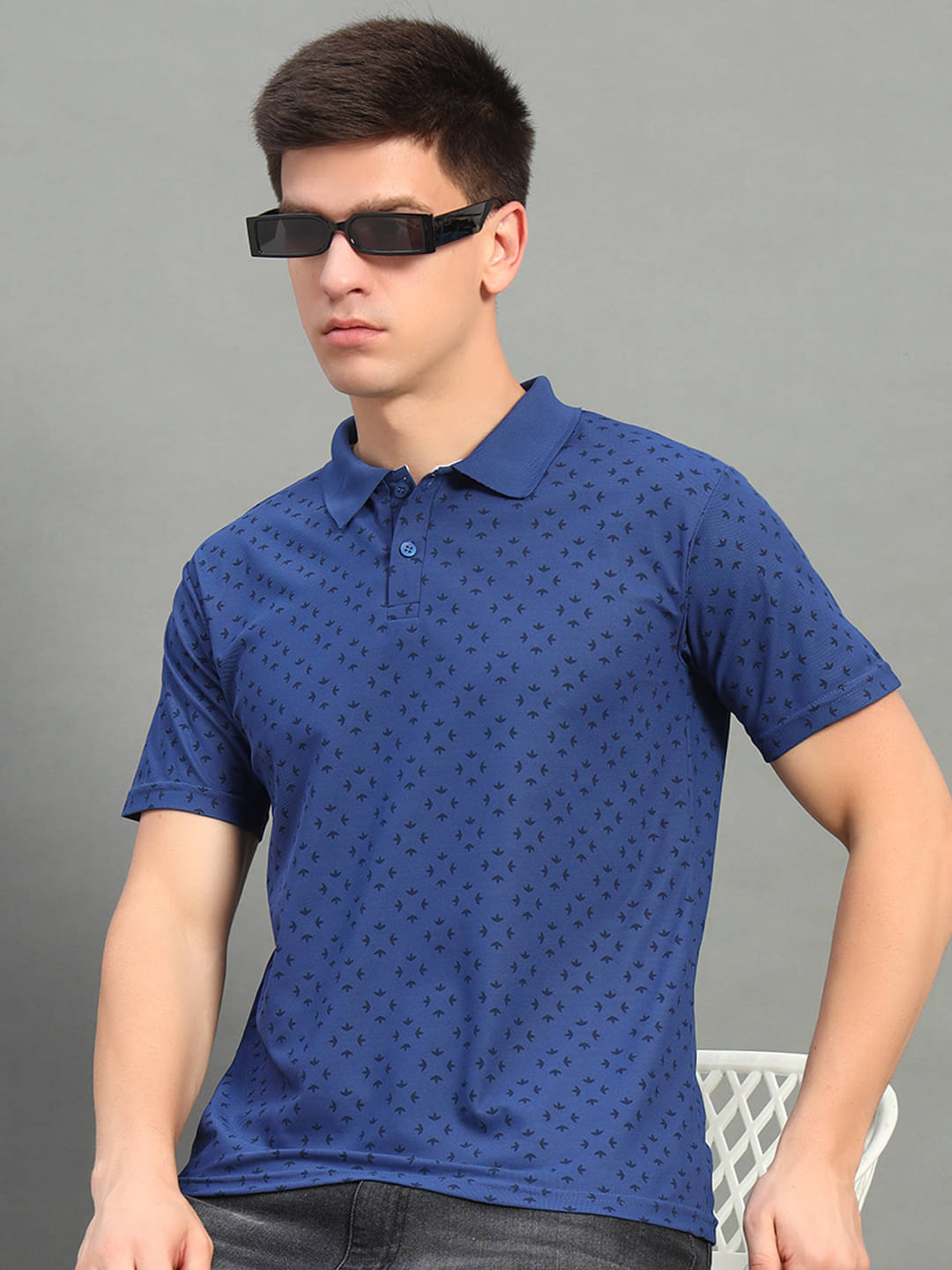 THE CASUALS Pack of 1 Cotton Blend Regular Fit Printed Half Sleeves Men's Polo T Shirt ( Blue ) THE CASUALS Pack of 1 Cotton Blend Regular Fit Printed Half Sleeves Men's Polo T Shirt ( Blue )