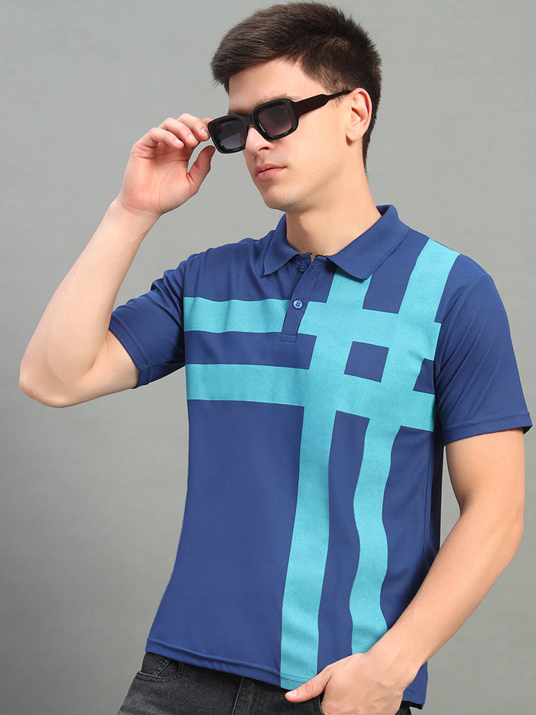THE CASUALS Pack of 1 Cotton Blend Regular Fit Printed Half Sleeves Men's Polo T Shirt ( Blue ) THE CASUALS Pack of 1 Cotton Blend Regular Fit Printed Half Sleeves Men's Polo T Shirt ( Blue )
