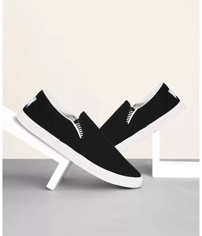 hotstyle PILOT White Men's Sneakers - Casual Shoes | Buy online on ZillyBuy