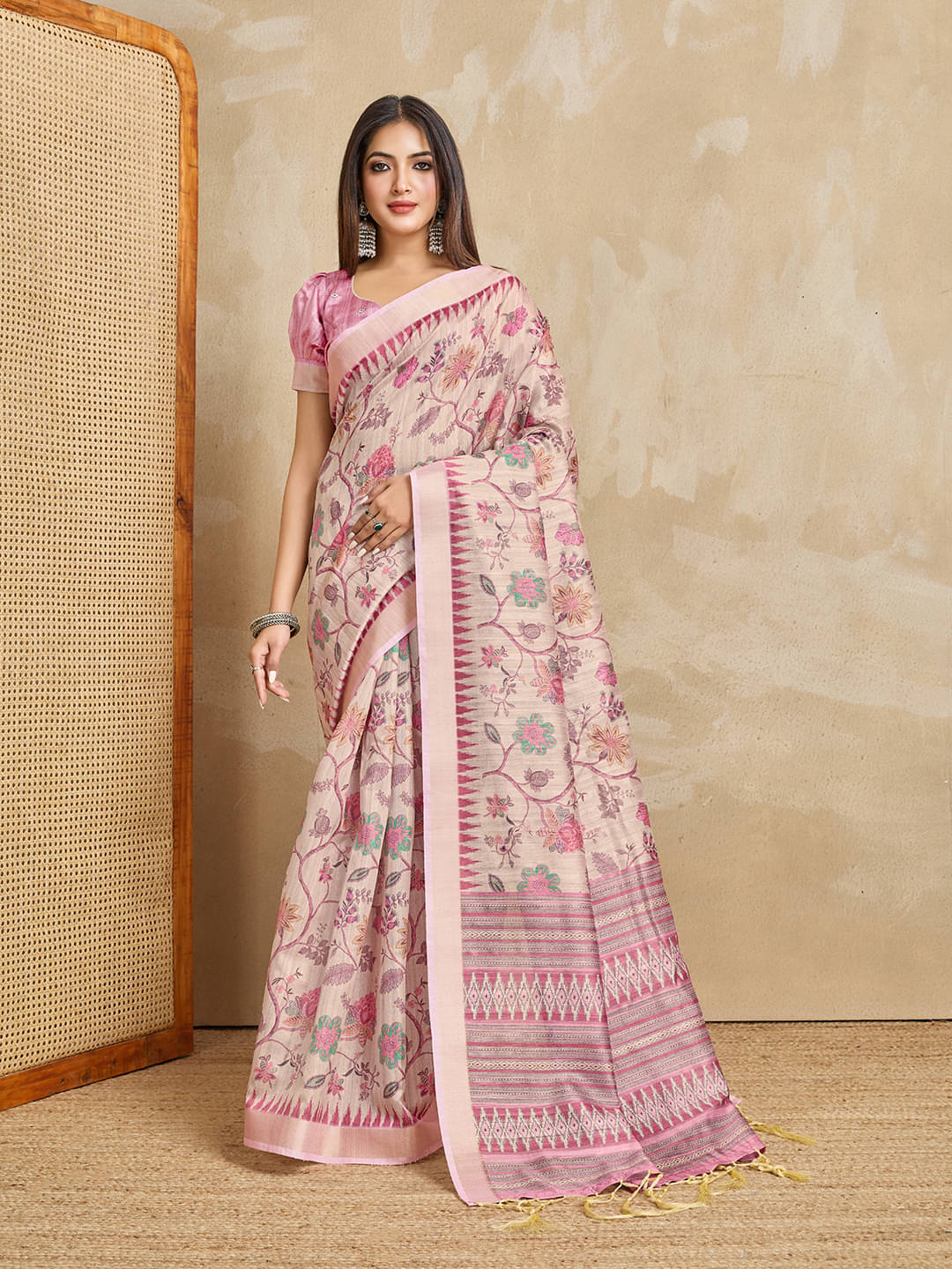     			Doi Moi Silk Blend Printed Saree With Unstitched Blouse Piece ( Pink )