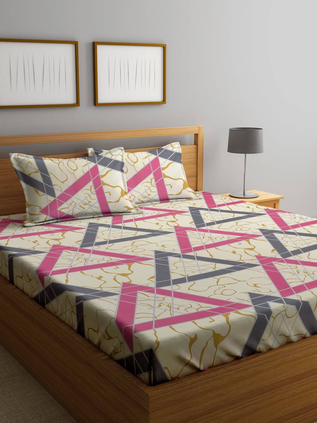     			Klotthe Poly Cotton Geometric Fitted ( Double Bed ) - Multi