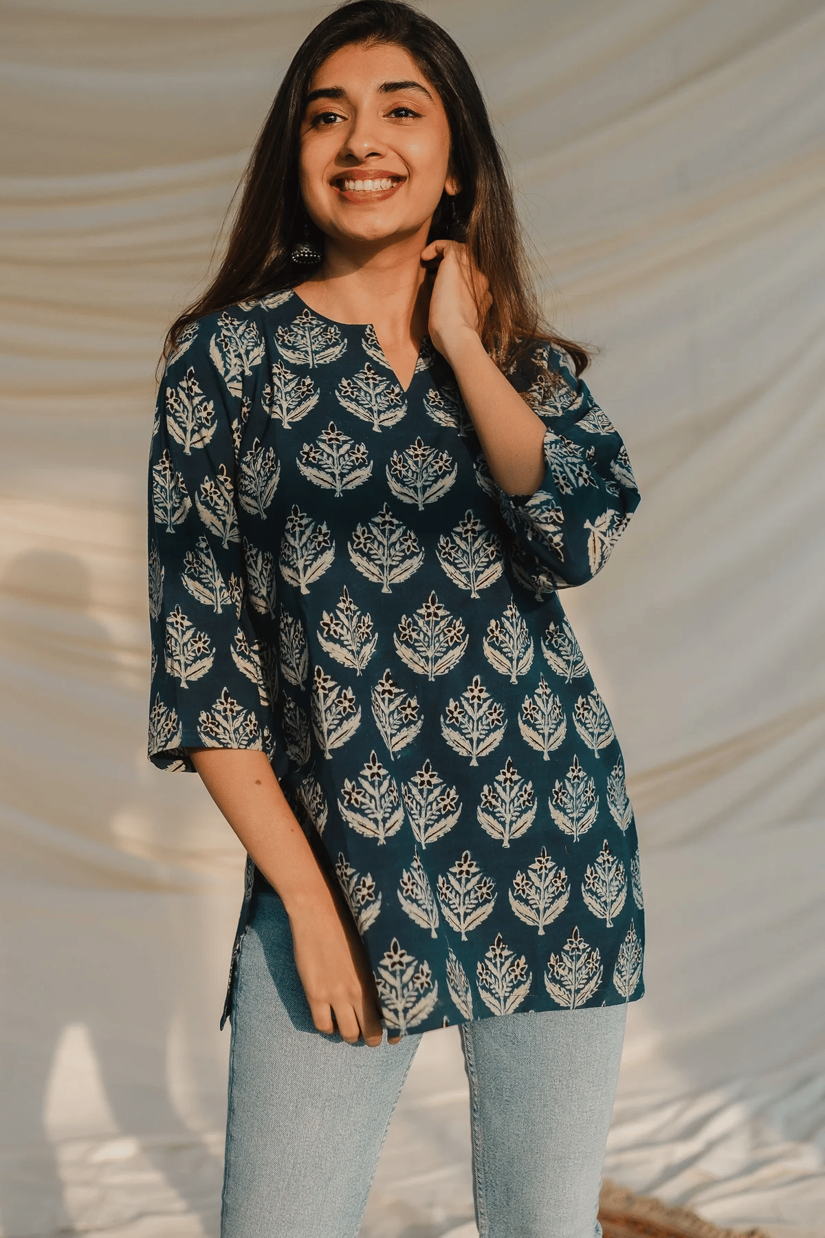 Nirja Fab Pack of 1 Cotton Printed Straight Women's Kurti - ( Turquoise ) Nirja Fab Pack of 1 Cotton Printed Straight Women's Kurti - ( Turquoise )