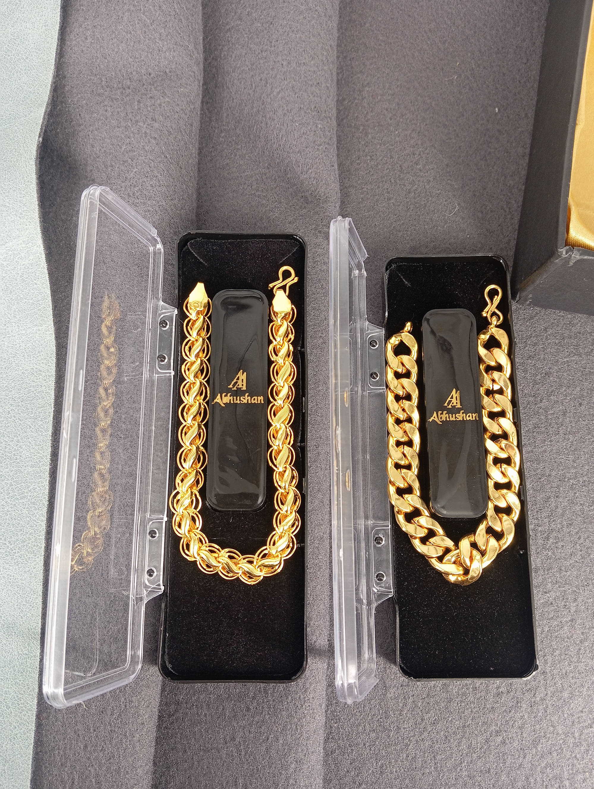    			SHANKH-KRIVA Gold Bracelet ( Pack of 1 )