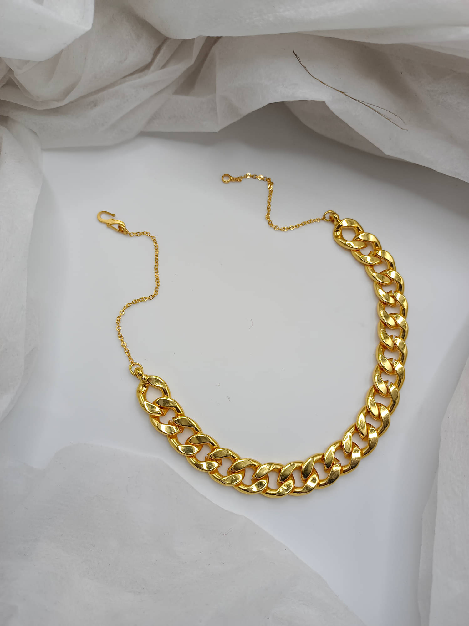     			SHANKH-KRIVA Gold Metal Necklace ( Pack of 1 )