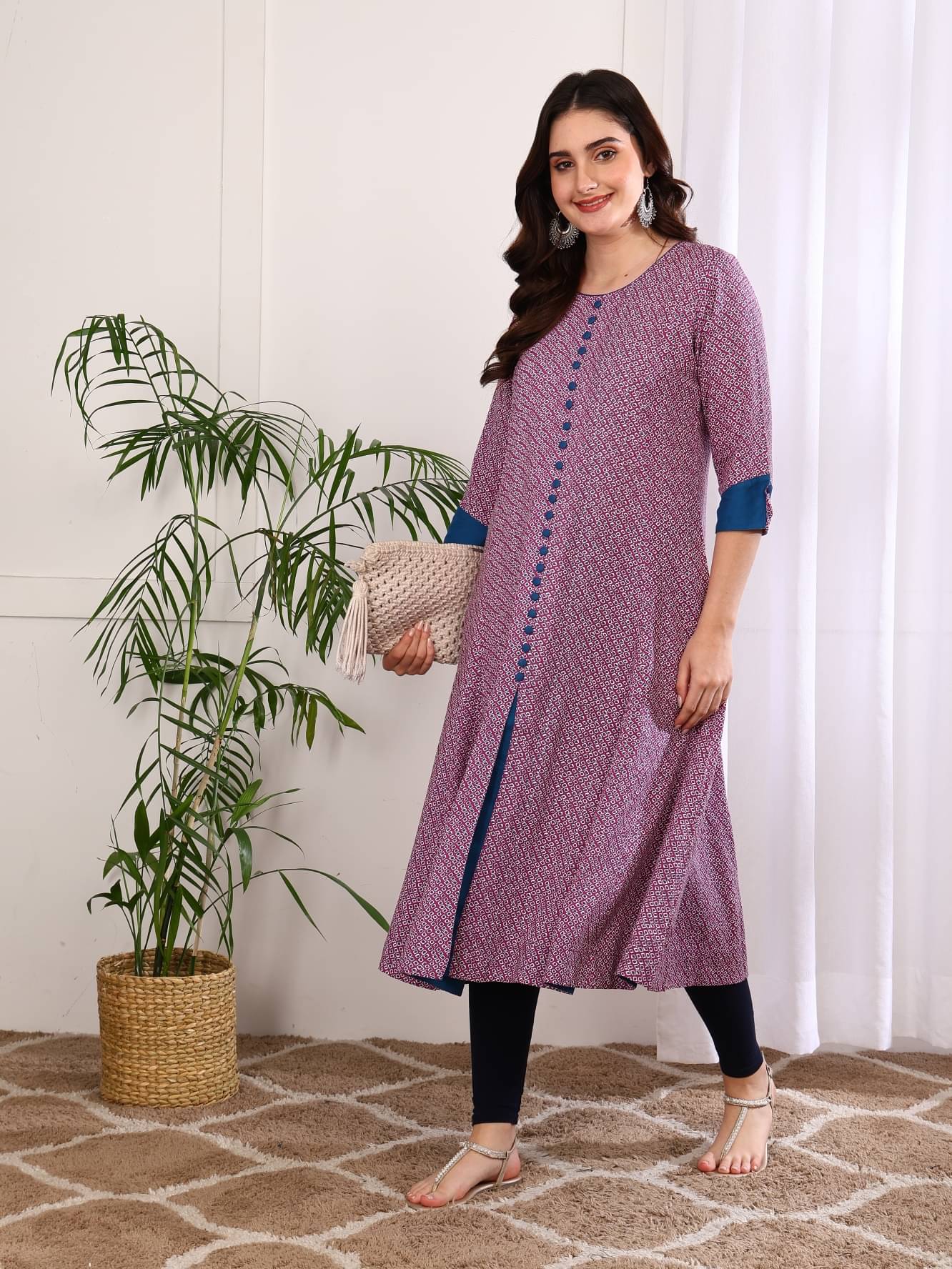     			Yash Gallery Pack of 1 Rayon Printed Front Slit Women's Kurti - ( Purple )