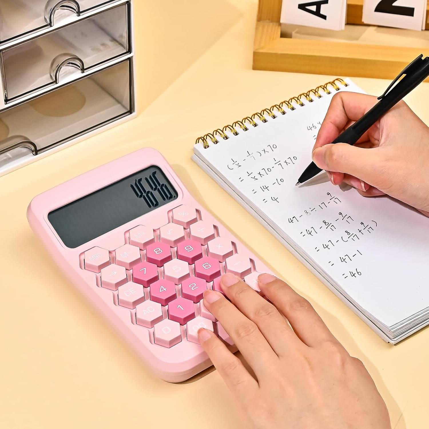     			Pastel Multicolor Mechanical Pushbutton Calculator, 12 Large LCD Display Big Buttons Colorful Candy Calculator 1pc