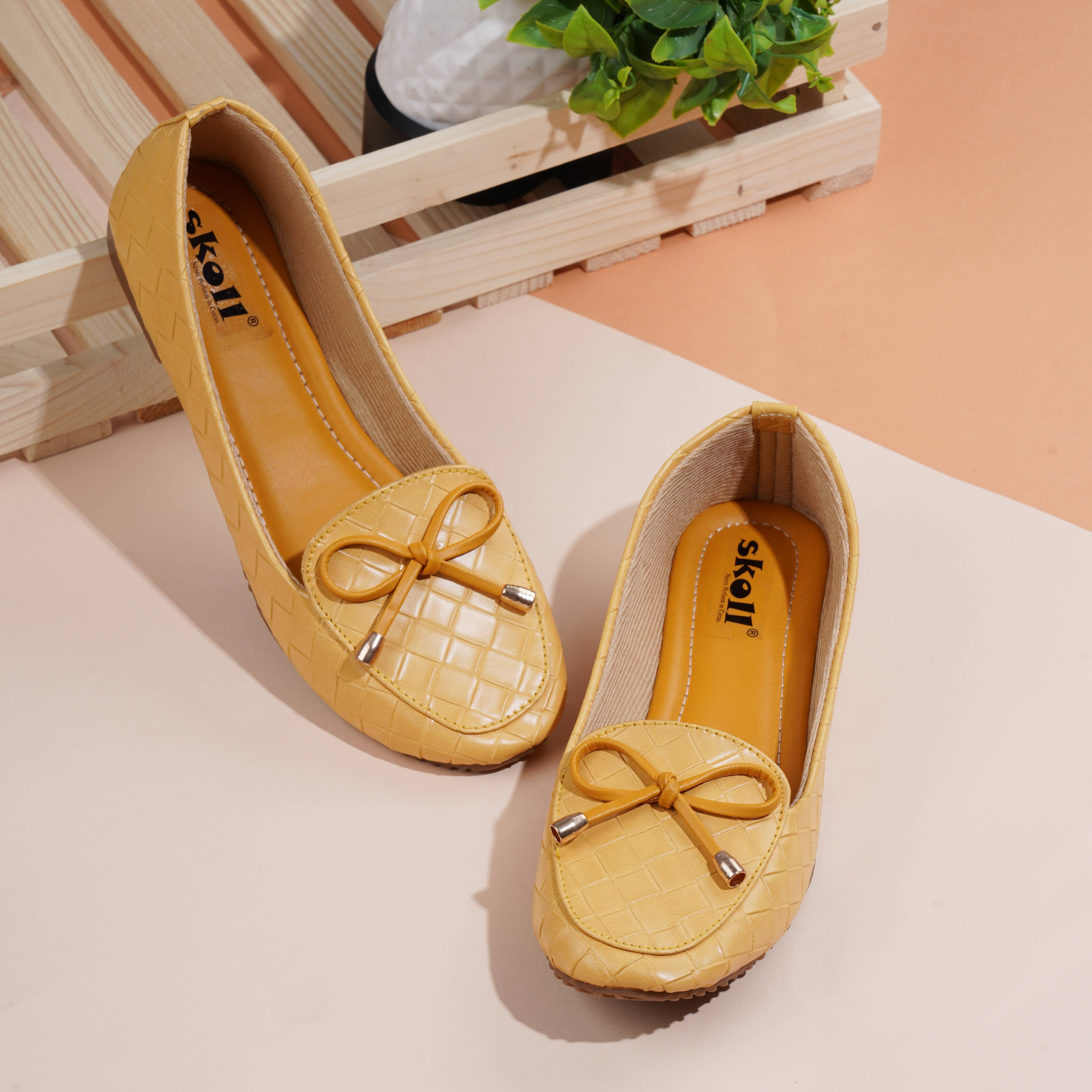     			SKOLL Yellow Women's Casual Ballerinas