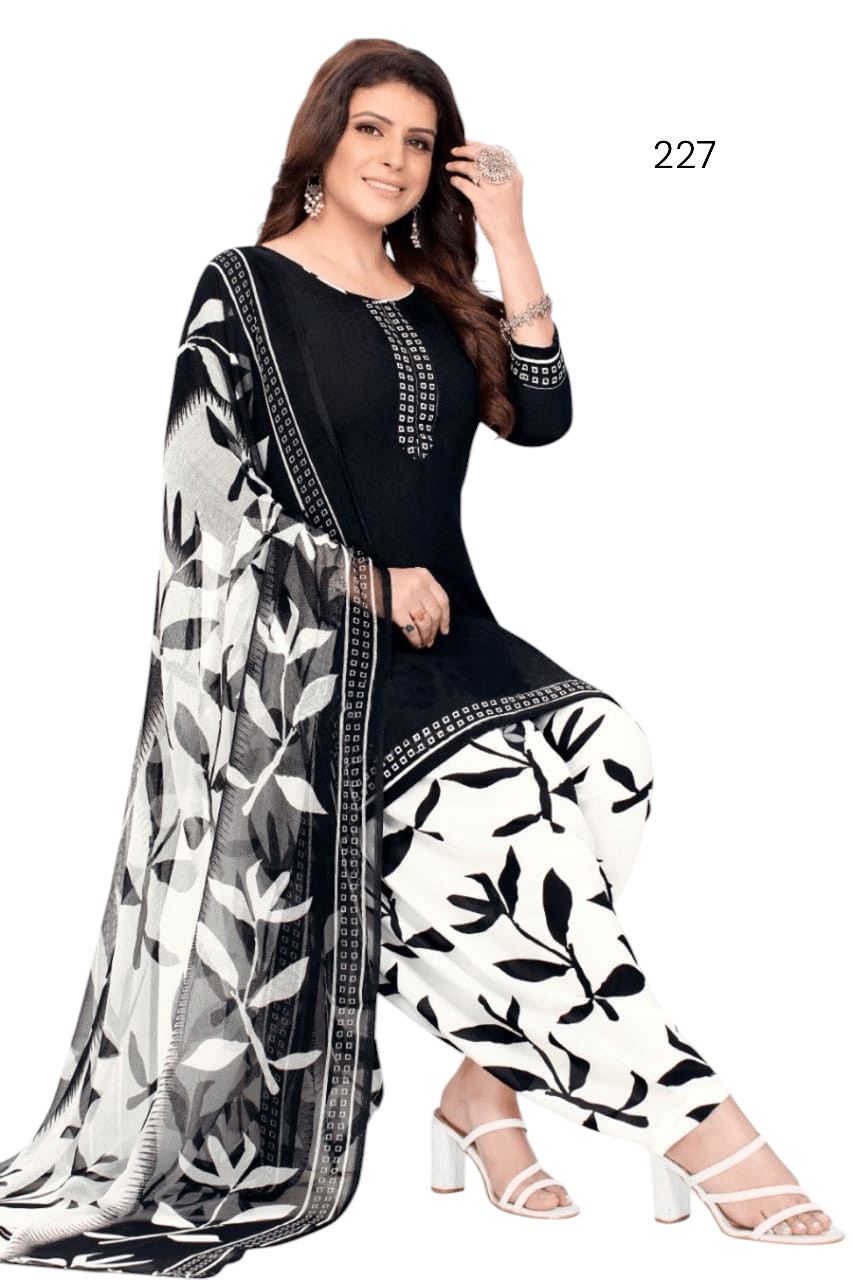     			ANNAPURNA CREATION Unstitched Crepe Solid Dress Material - Black ( Pack of 1 )