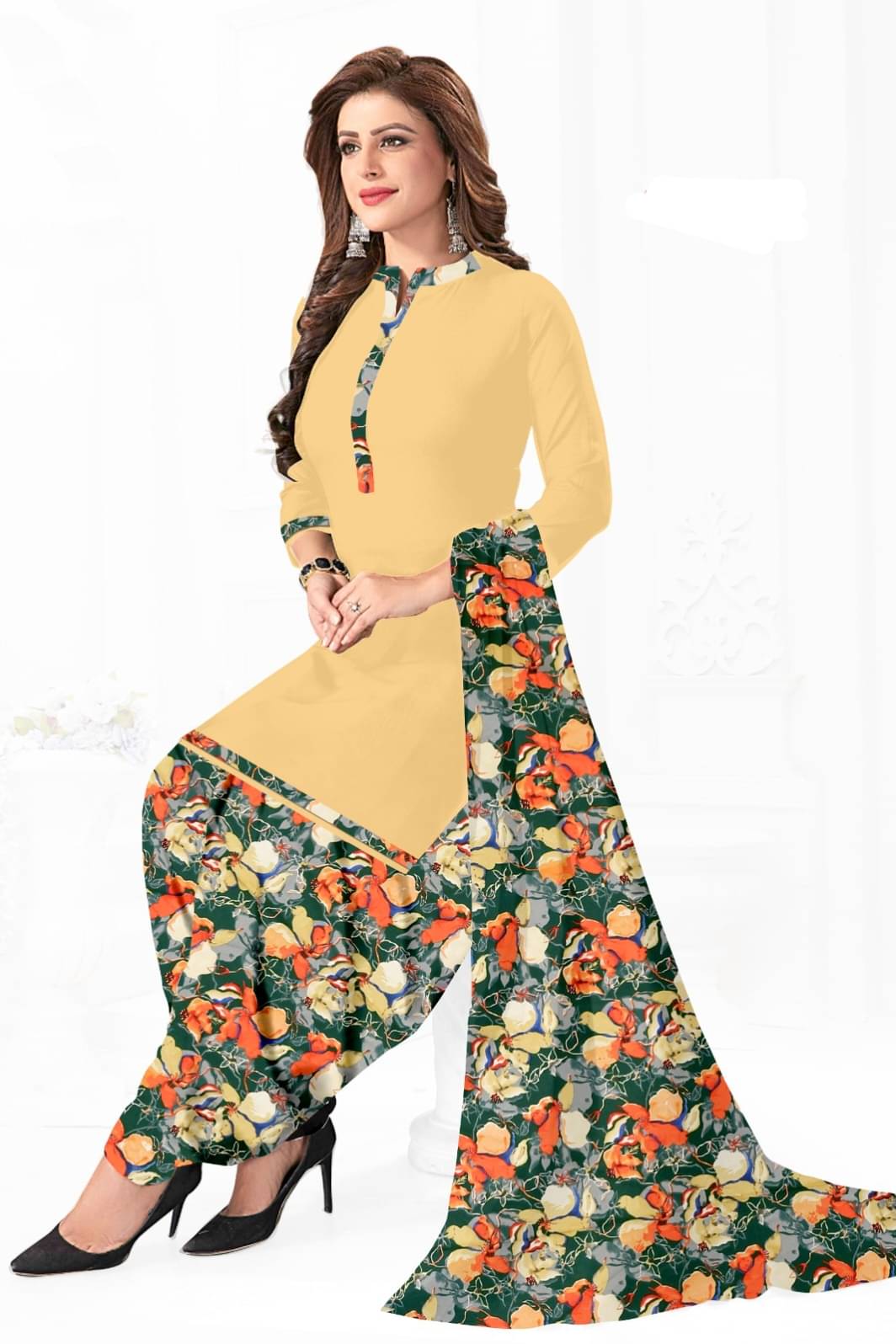     			ANNAPURNA CREATION Unstitched Crepe Solid Dress Material - Beige ( Pack of 1 )
