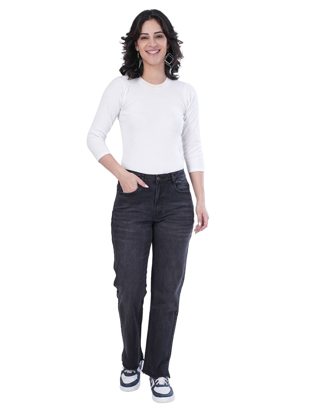     			Dezire - Black Denim Straight Fit Women's Jeans ( Pack of 1 )