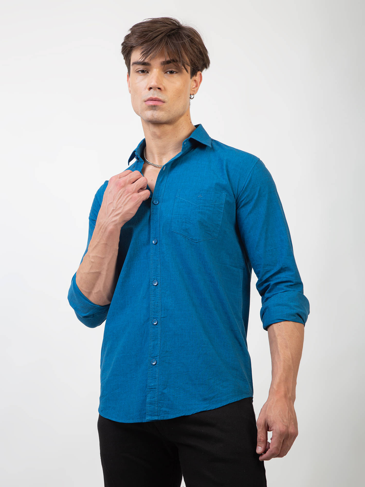ALISTA Cotton Blend Slim Fit Solids Full Sleeves Men's Casual Shirt - Dark Blue ( Pack of 1 ) ALISTA Cotton Blend Slim Fit Solids Full Sleeves Men's Casual Shirt - Dark Blue ( Pack of 1 )