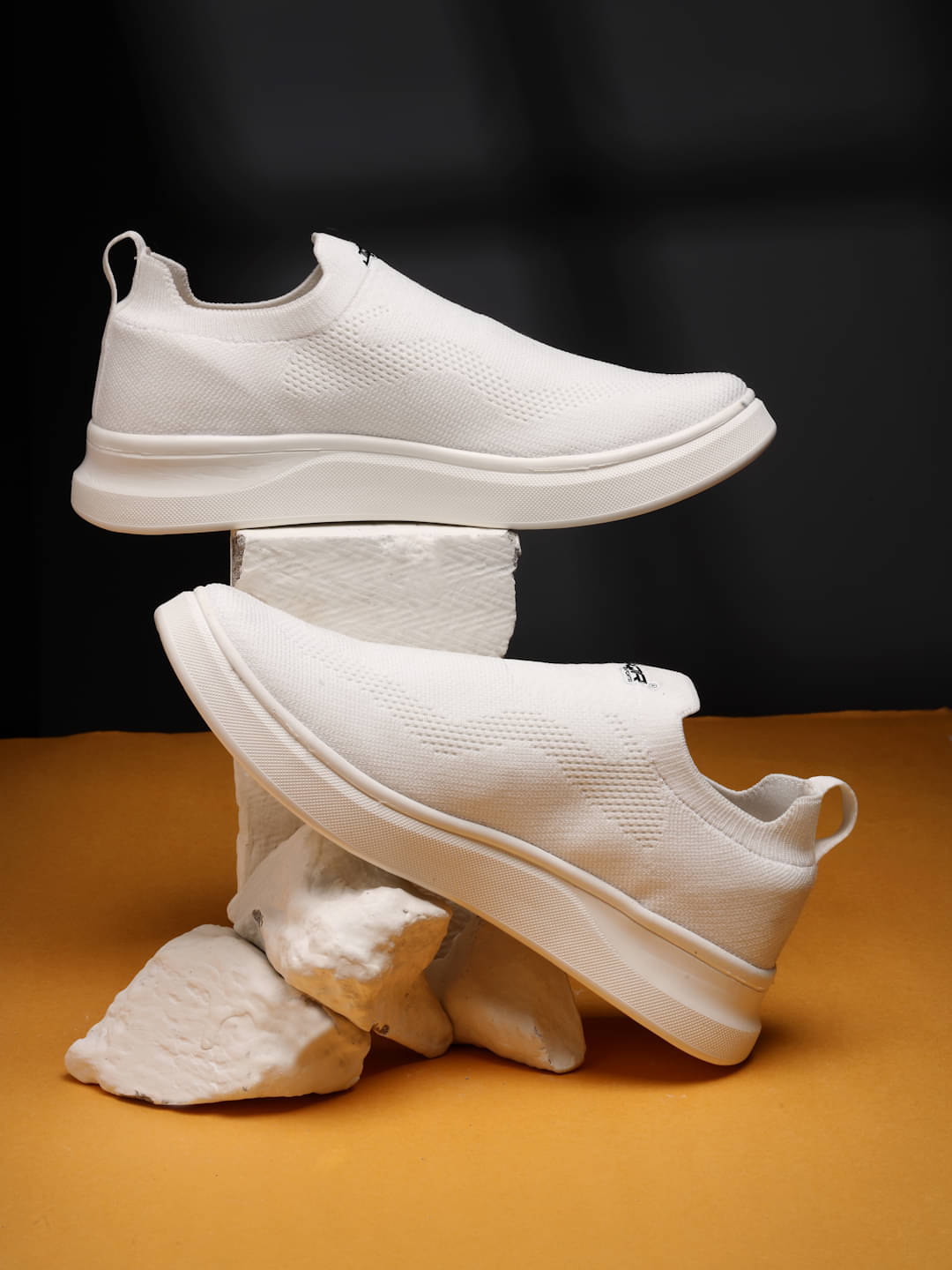     			JQR HYPERRION White Men's Slip-on Shoes