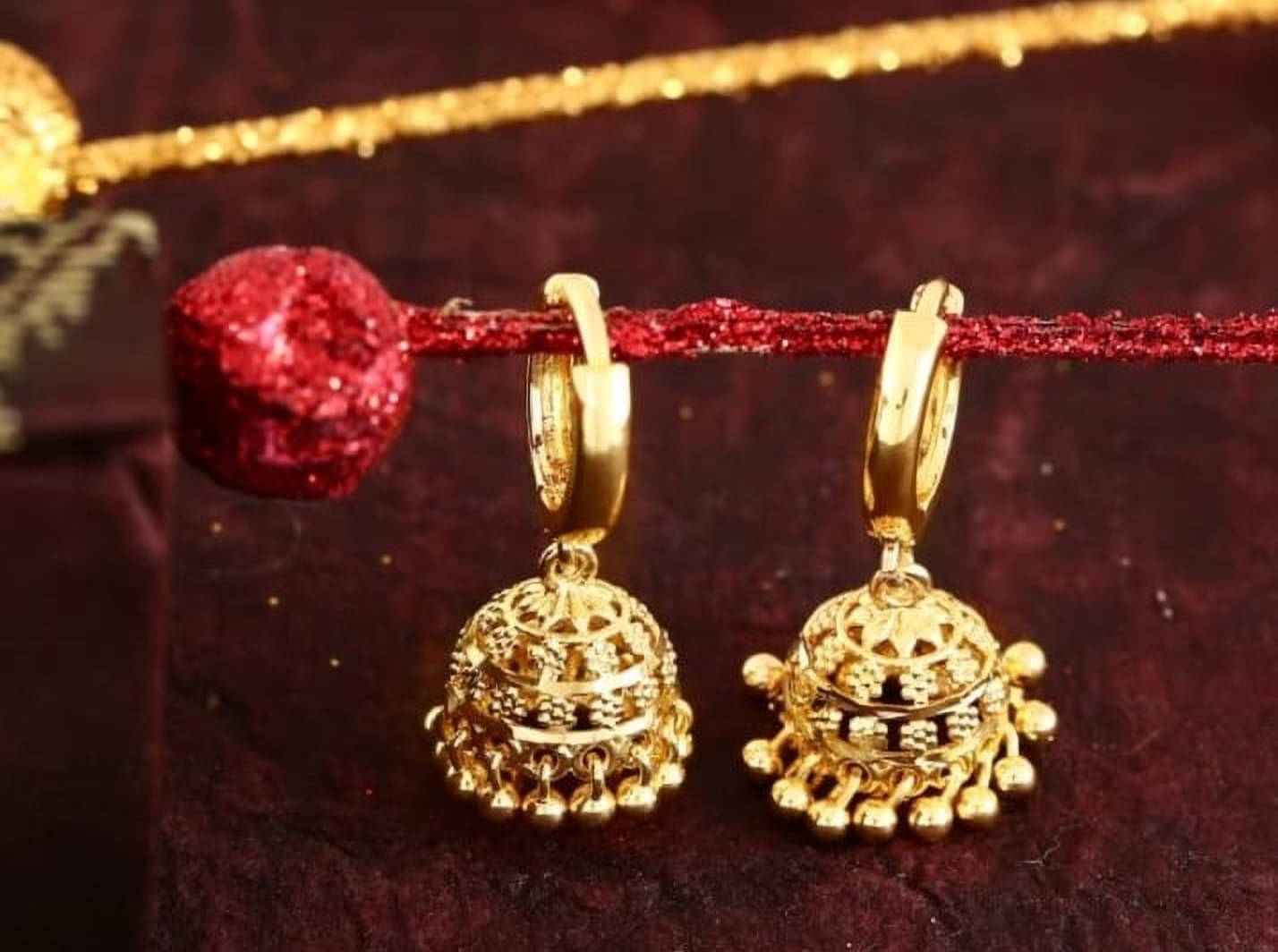     			Mehak Creation Gold Jhumki Earrings ( Pack of 1 )