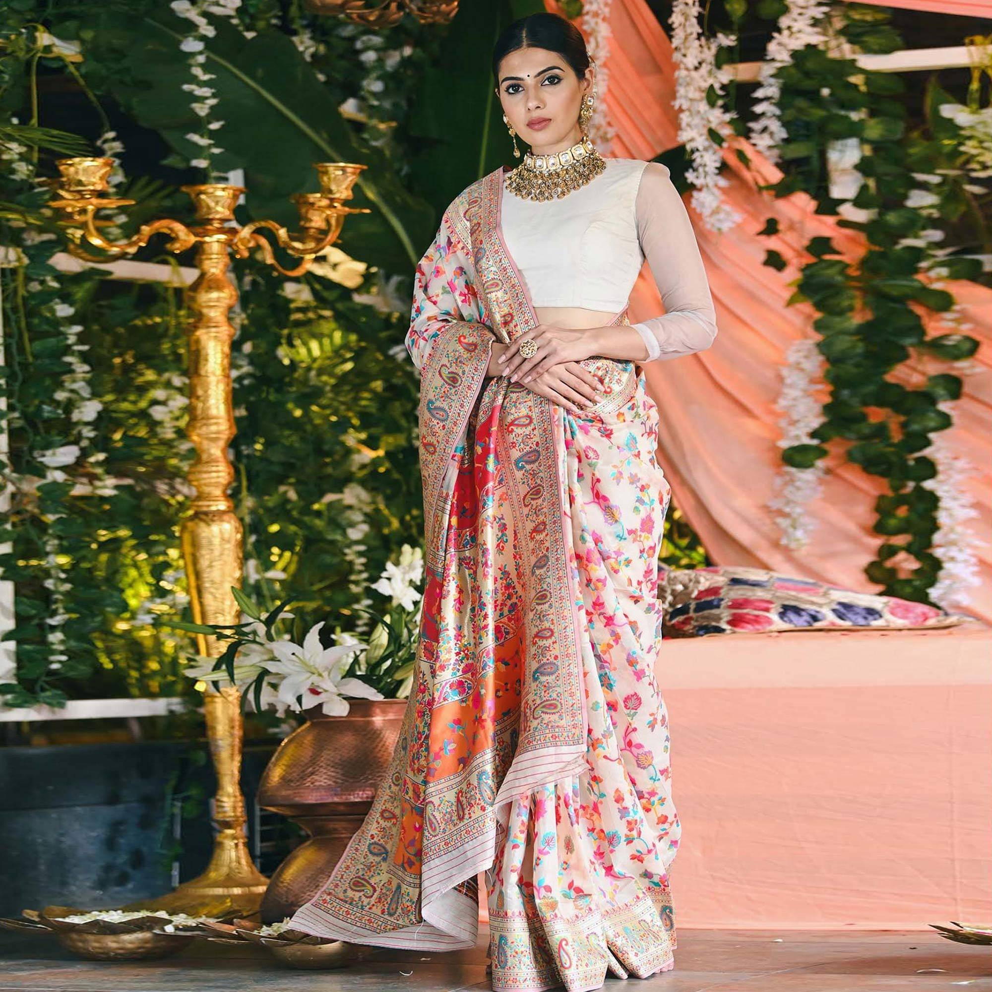 Sidhidata Cotton Blend Printed Saree With Unstitched Blouse Piece ( Cream )     			Sidhidata Cotton Blend Printed Saree With Unstitched Blouse Piece ( Cream )