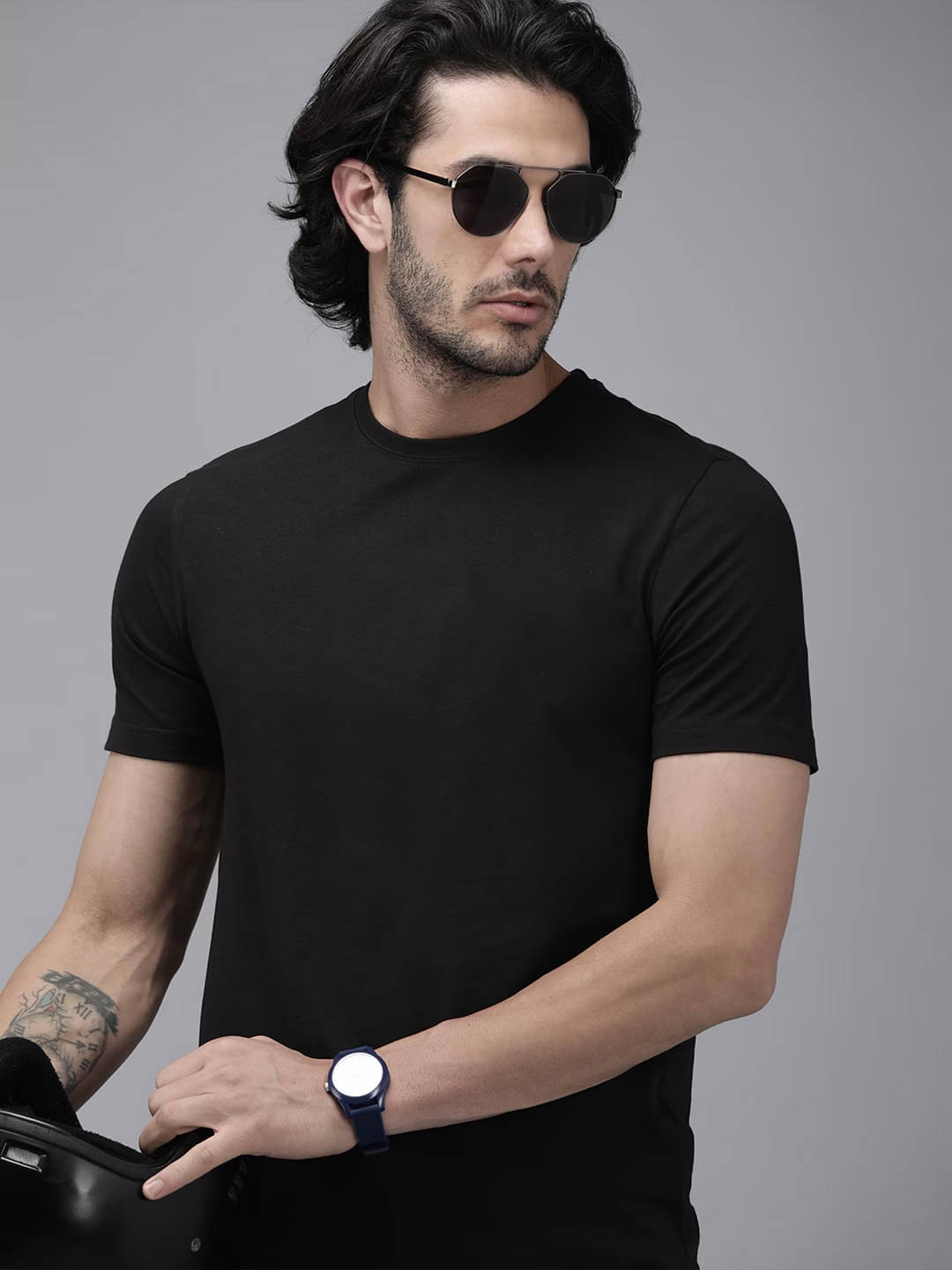 b & e lifestyle Cotton Regular Fit Solid Half Sleeves Men's Round T-Shirt - Black ( Pack of 1 ) b & e lifestyle Cotton Regular Fit Solid Half Sleeves Men's Round T-Shirt - Black ( Pack of 1 )