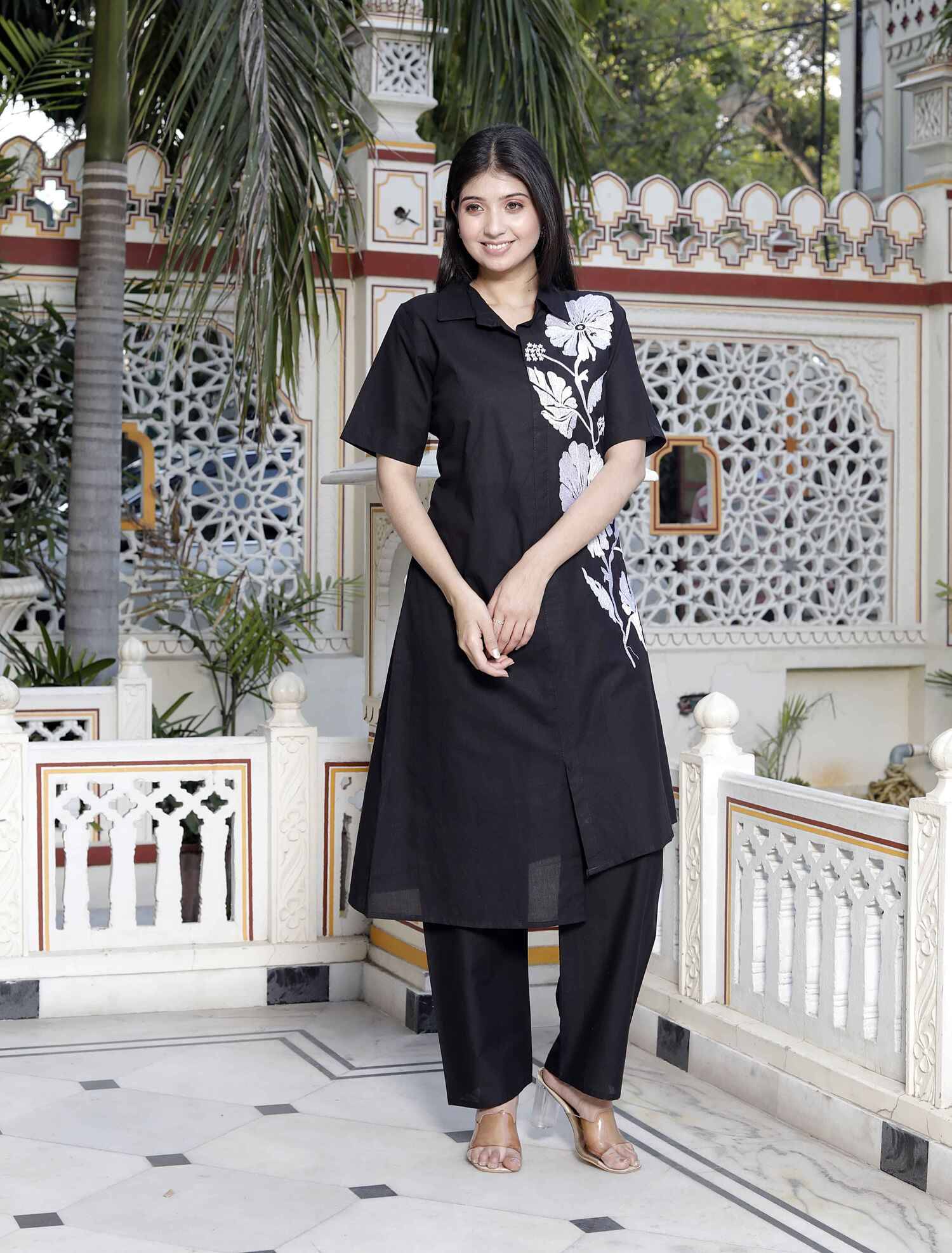     			Doriyaan Cotton Printed Kurti With Pants Women's Stitched Salwar Suit - Black ( Pack of 1 )