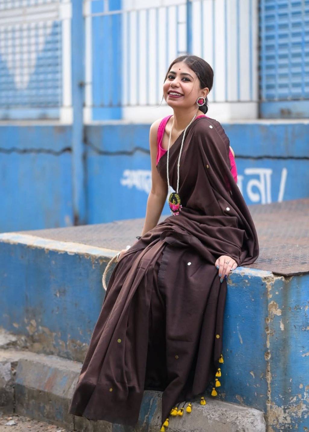 SARADA HANDLOOM Cotton Silk Applique Saree With Unstitched Blouse Piece ( Coffee )     			SARADA HANDLOOM Cotton Silk Applique Saree With Unstitched Blouse Piece ( Coffee )