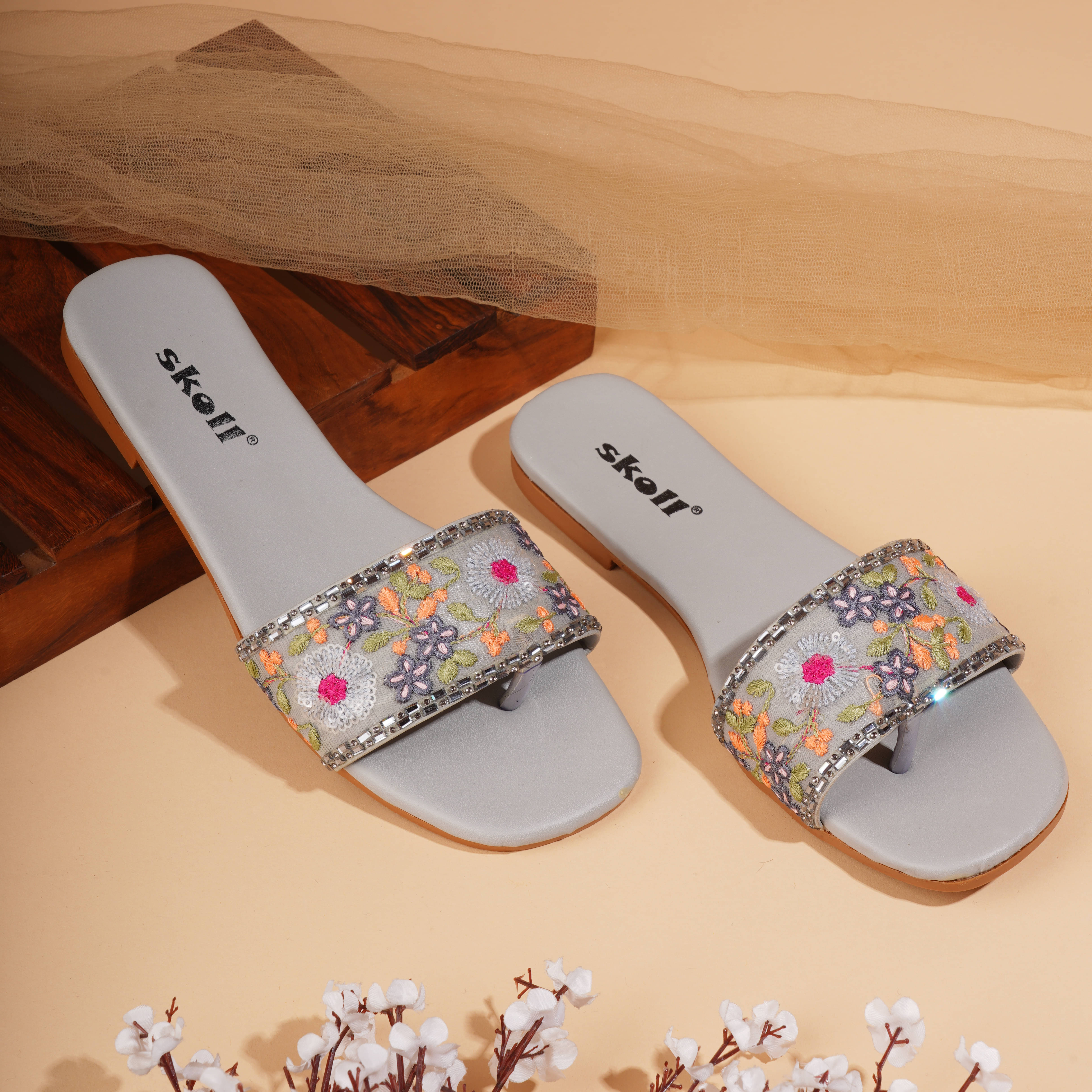     			SKOLL Gray Women's Flats