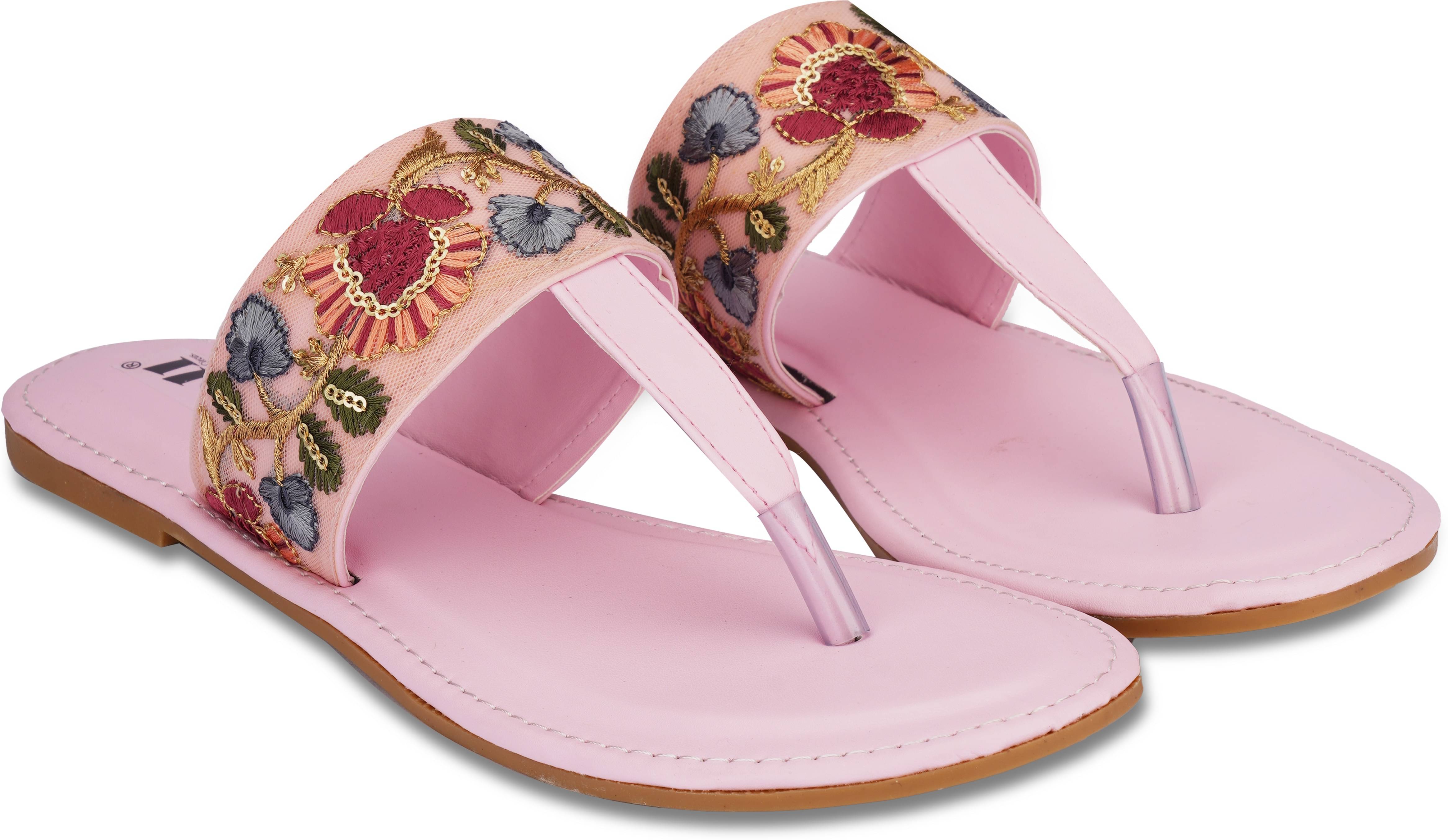 SKOLL Pink Women's Juttis     			SKOLL Pink Women's Juttis